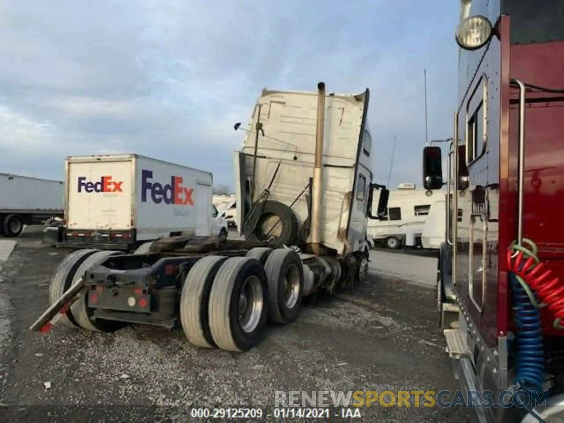 4 Photograph of a damaged car 4V4NC9EH7KN897537 VOLVO VN 2019