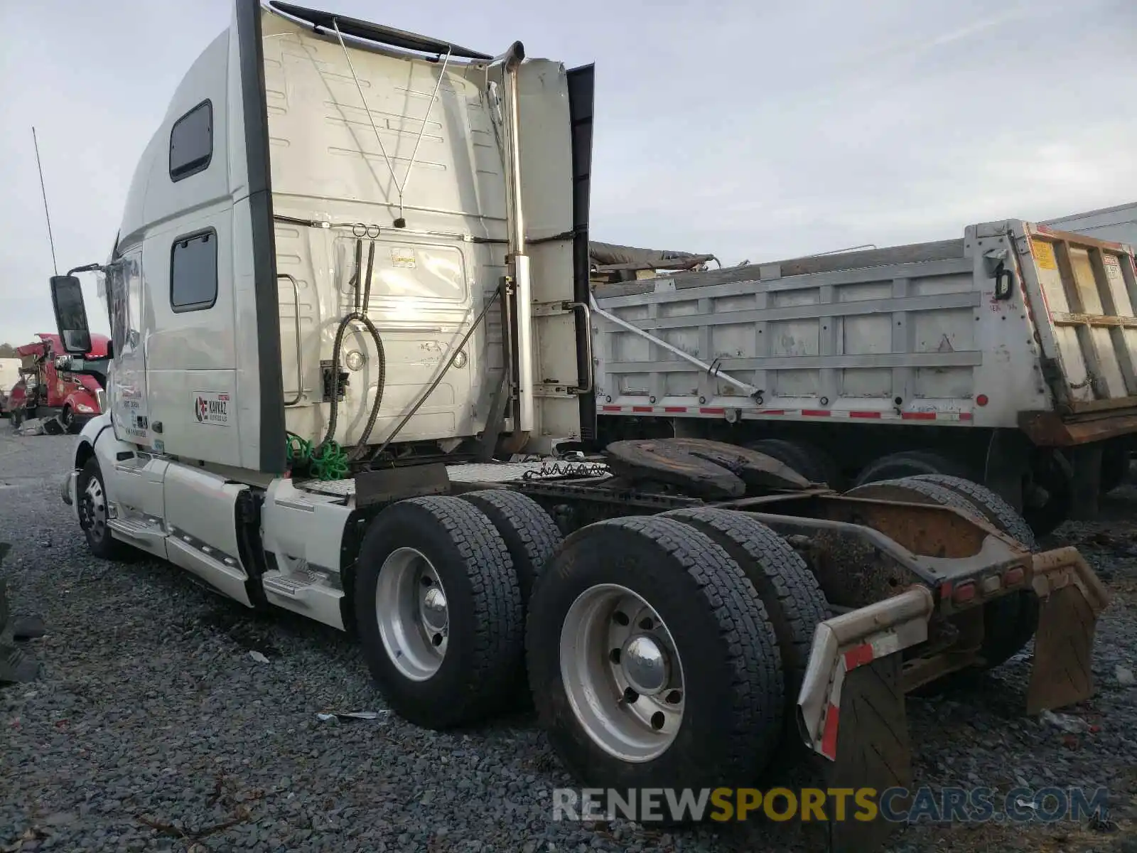 3 Photograph of a damaged car 4V4NC9EJ3KN898980 VOLVO VN 2019