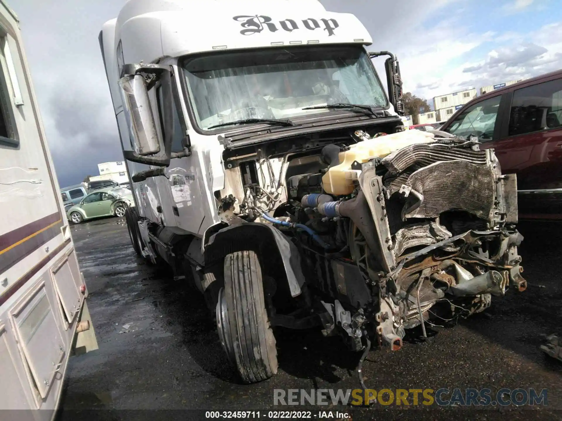 1 Photograph of a damaged car 4V4NC9EJ9KN201988 VOLVO VN 2019