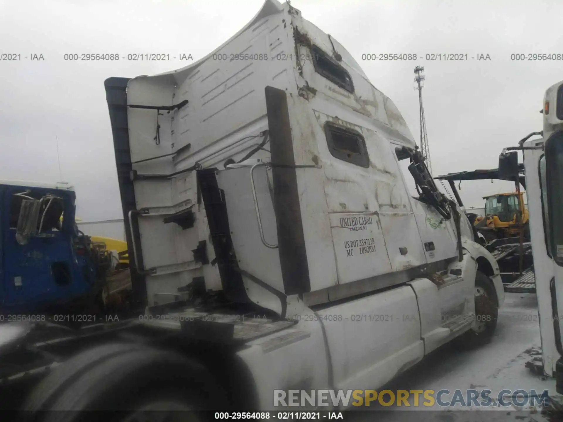 7 Photograph of a damaged car 4V4NC9EHXLN211394 VOLVO VN 2020