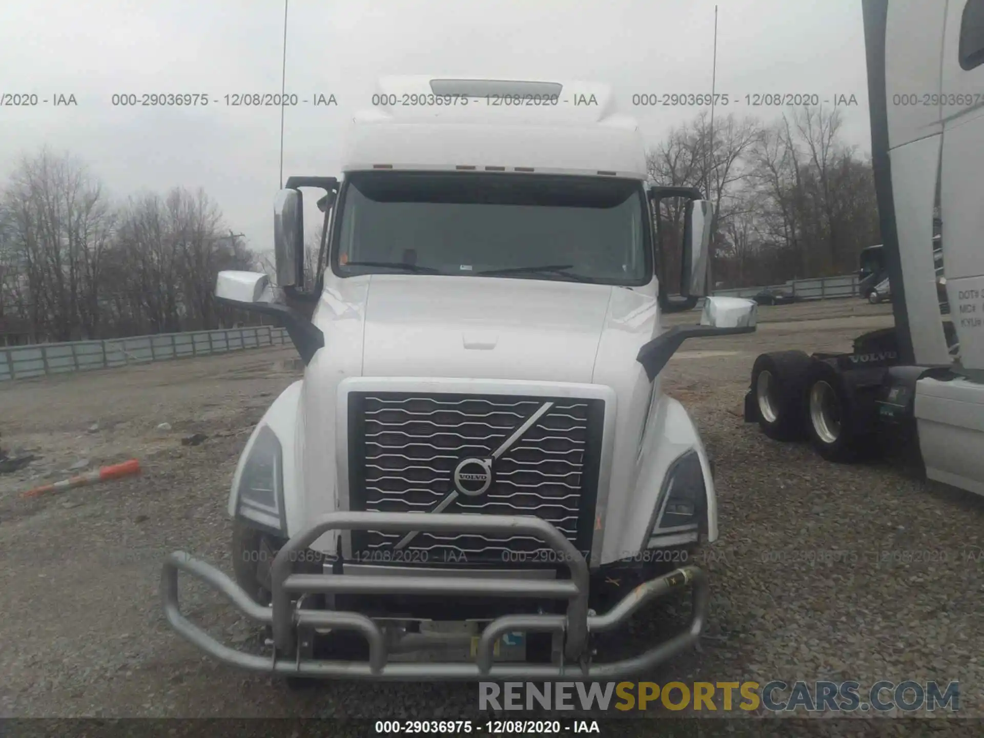 10 Photograph of a damaged car 4V4NC9EJXLN237920 VOLVO VN 2020