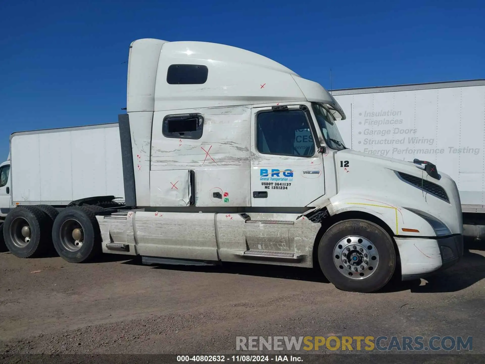 11 Photograph of a damaged car 4V4NC9EH1KN215834 VOLVO VNL 2019