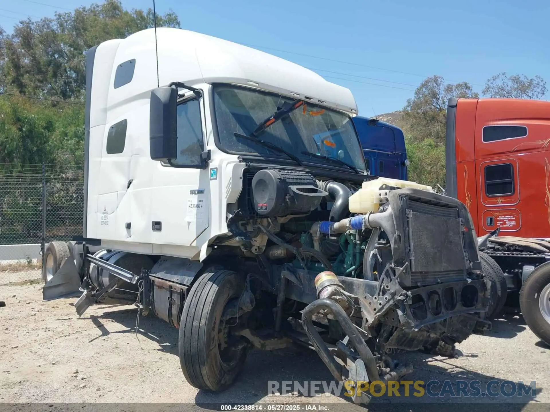 1 Photograph of a damaged car 4V4NC9EH1KN902909 VOLVO VNL 2019