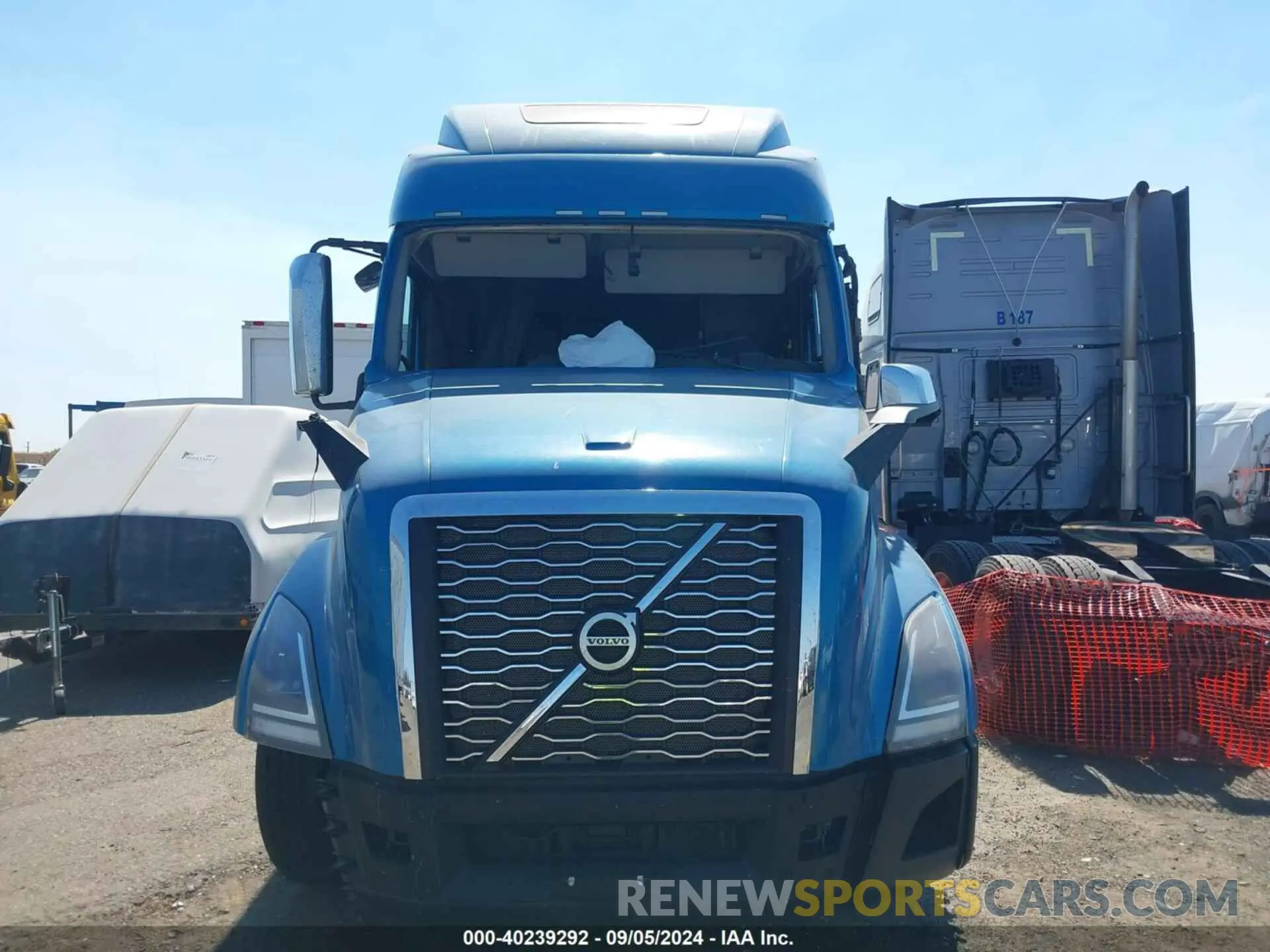 12 Photograph of a damaged car 4V4NC9EH6KN219667 VOLVO VNL 2019