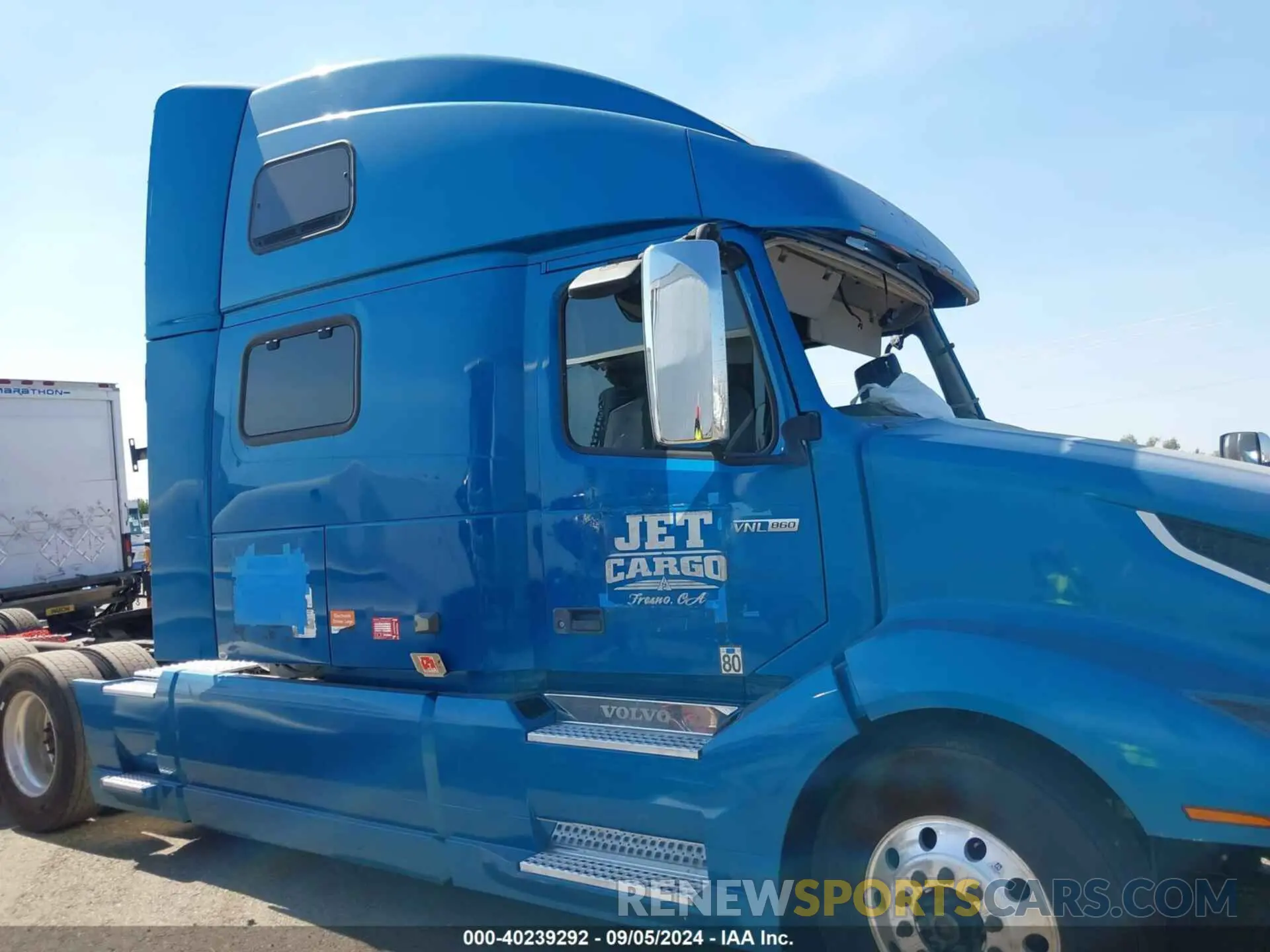 13 Photograph of a damaged car 4V4NC9EH6KN219667 VOLVO VNL 2019