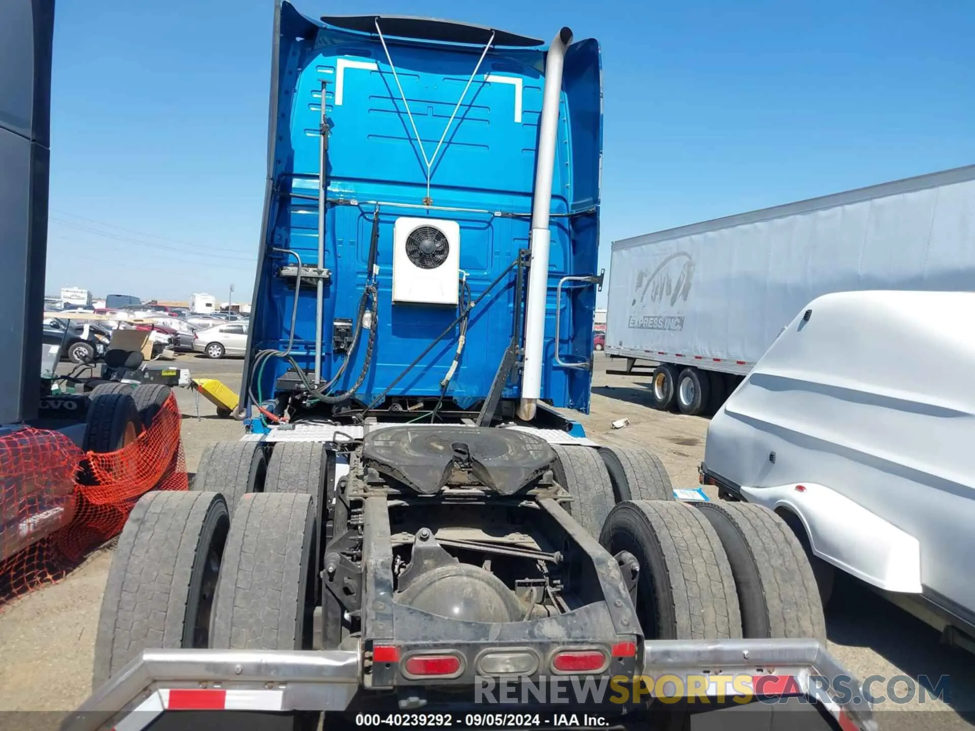 15 Photograph of a damaged car 4V4NC9EH6KN219667 VOLVO VNL 2019