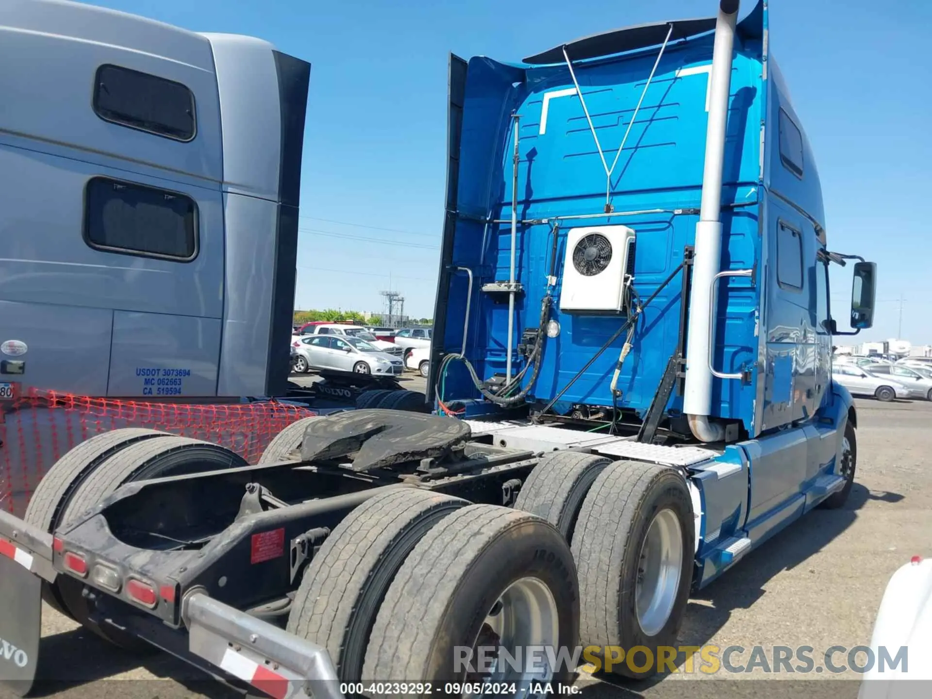 4 Photograph of a damaged car 4V4NC9EH6KN219667 VOLVO VNL 2019