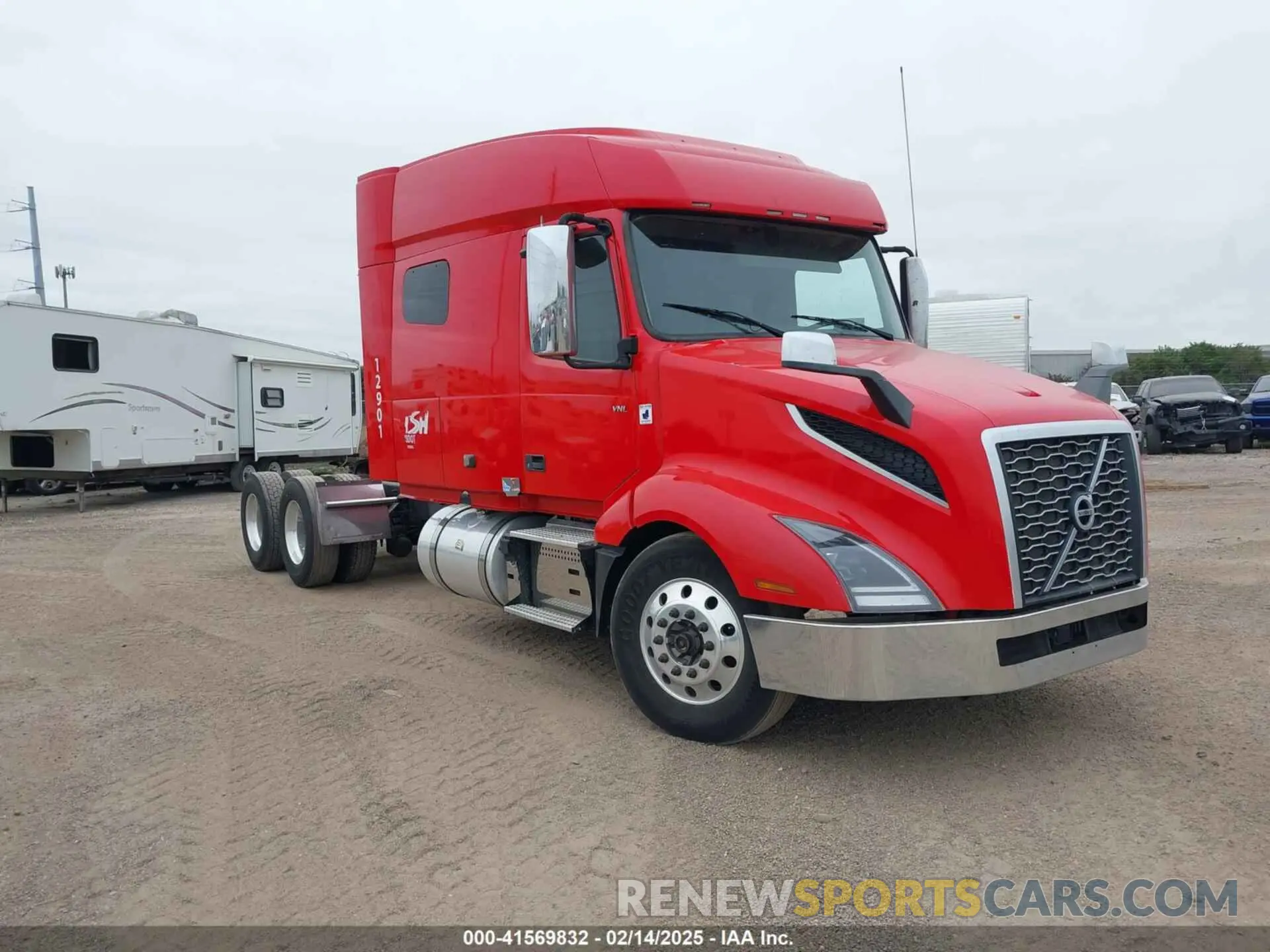 1 Photograph of a damaged car 4V4NC9EH6KN899330 VOLVO VNL 2019