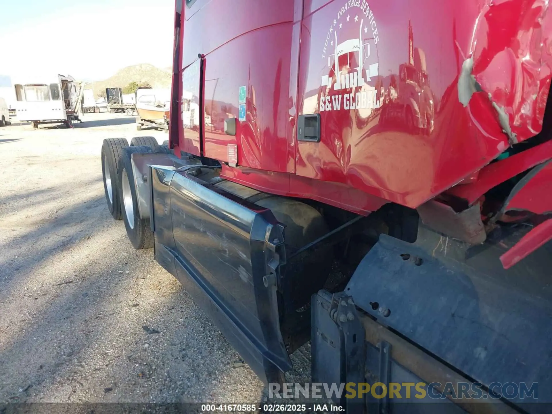 11 Photograph of a damaged car 4V4NC9EH8KN205253 VOLVO VNL 2019
