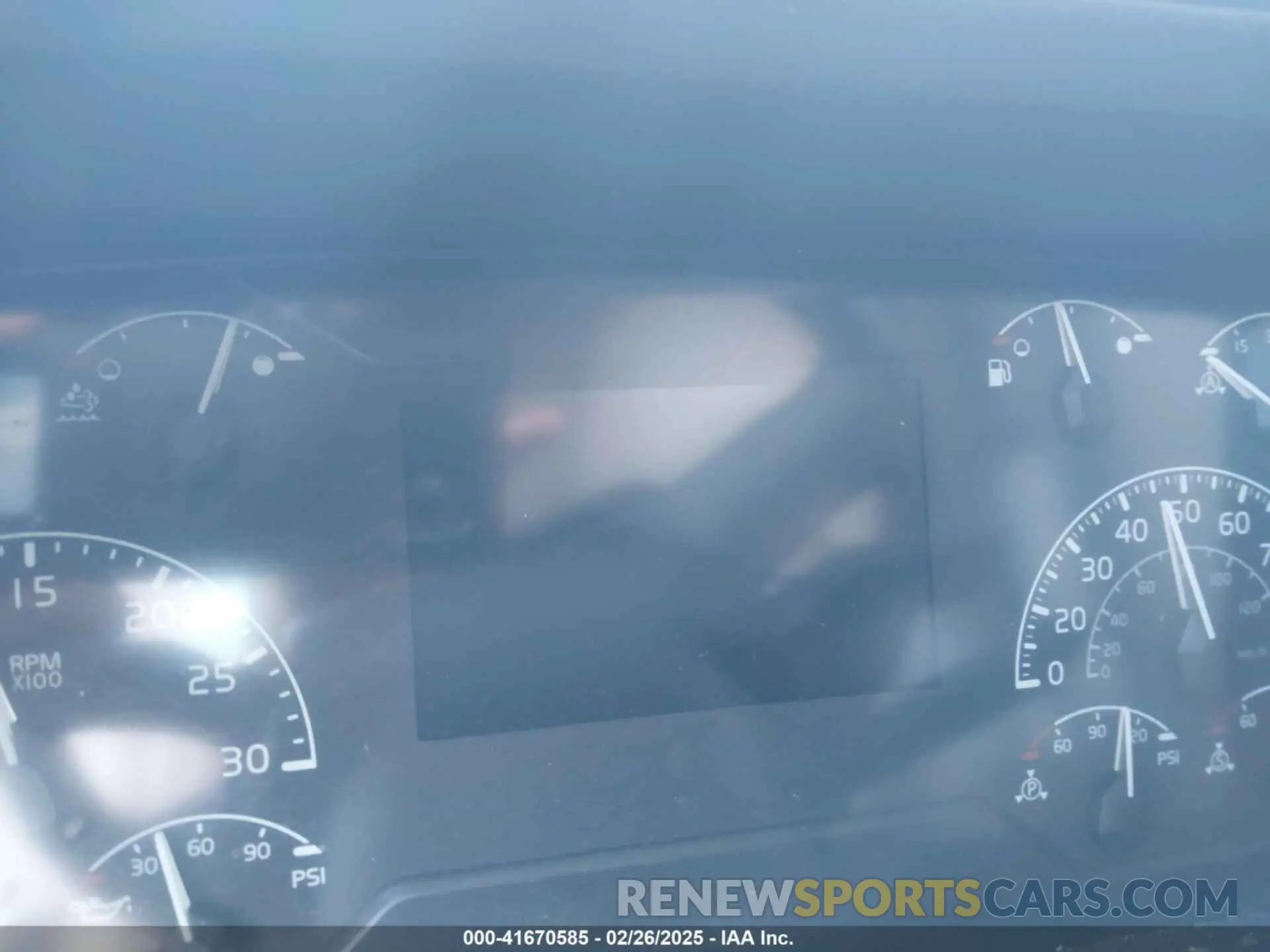5 Photograph of a damaged car 4V4NC9EH8KN205253 VOLVO VNL 2019