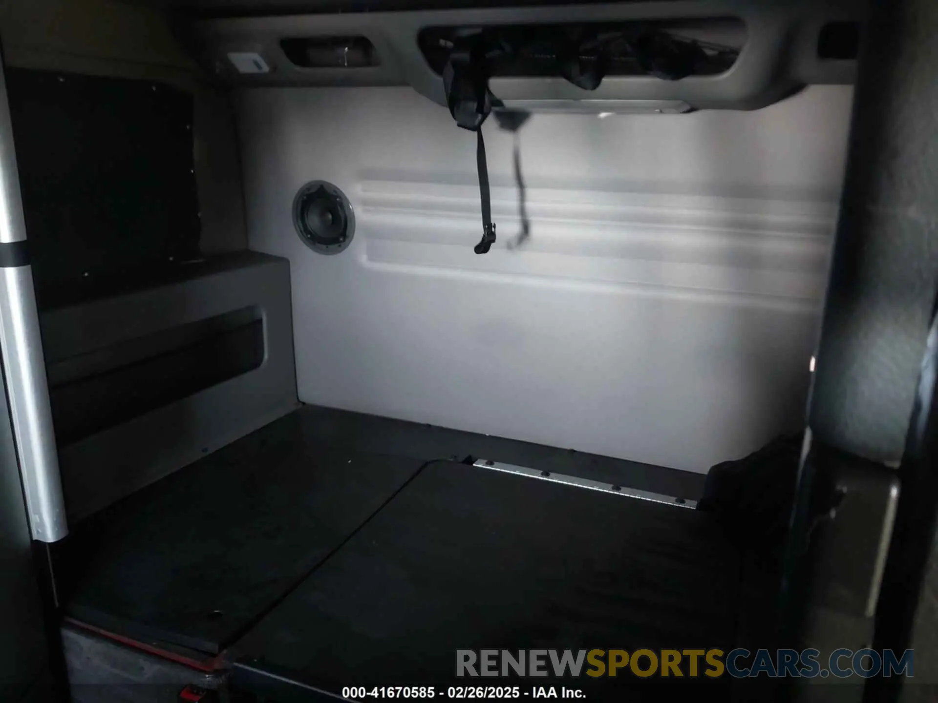 6 Photograph of a damaged car 4V4NC9EH8KN205253 VOLVO VNL 2019