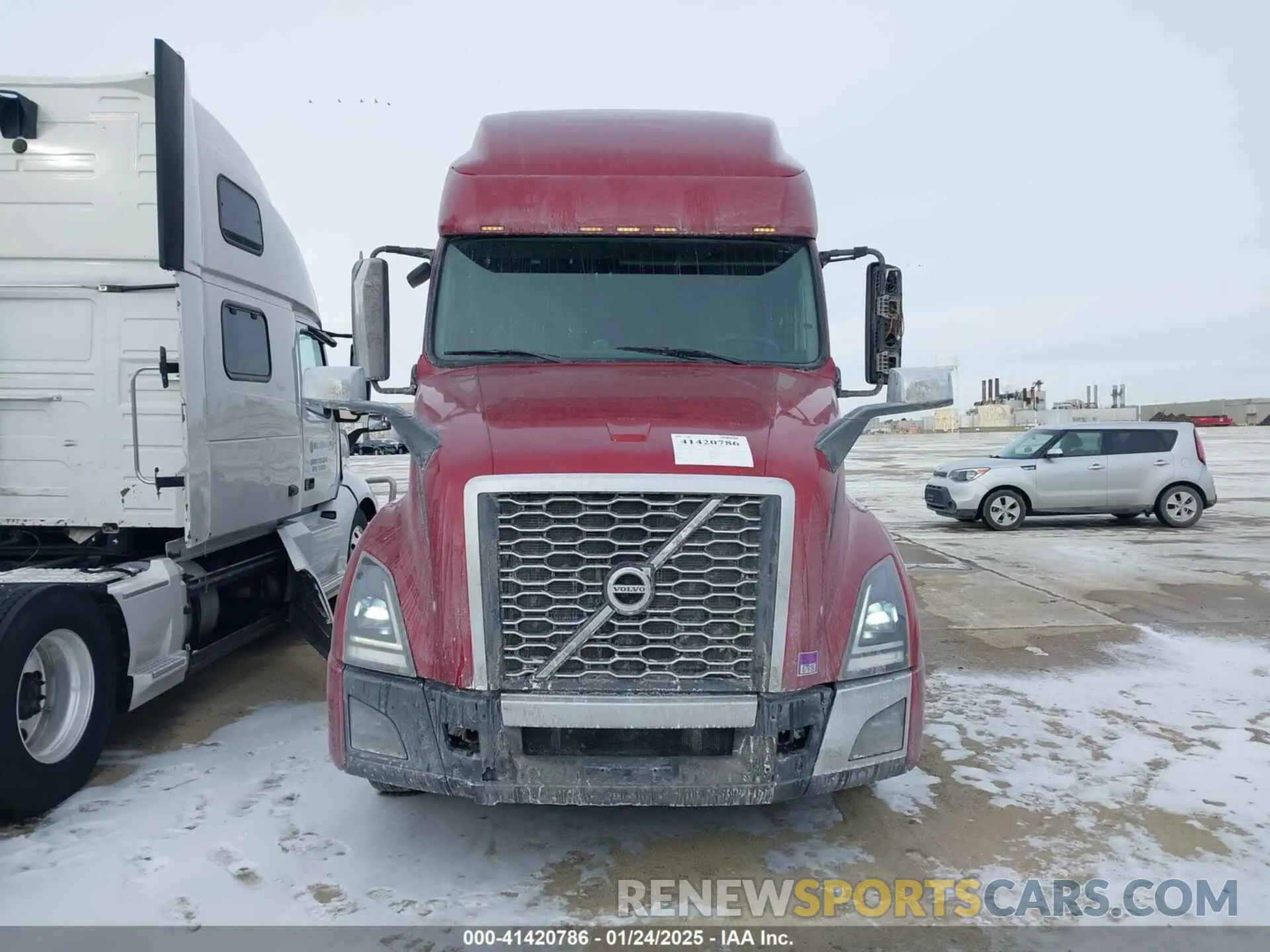14 Photograph of a damaged car 4V4NC9TH8KN216191 VOLVO VNL 2019