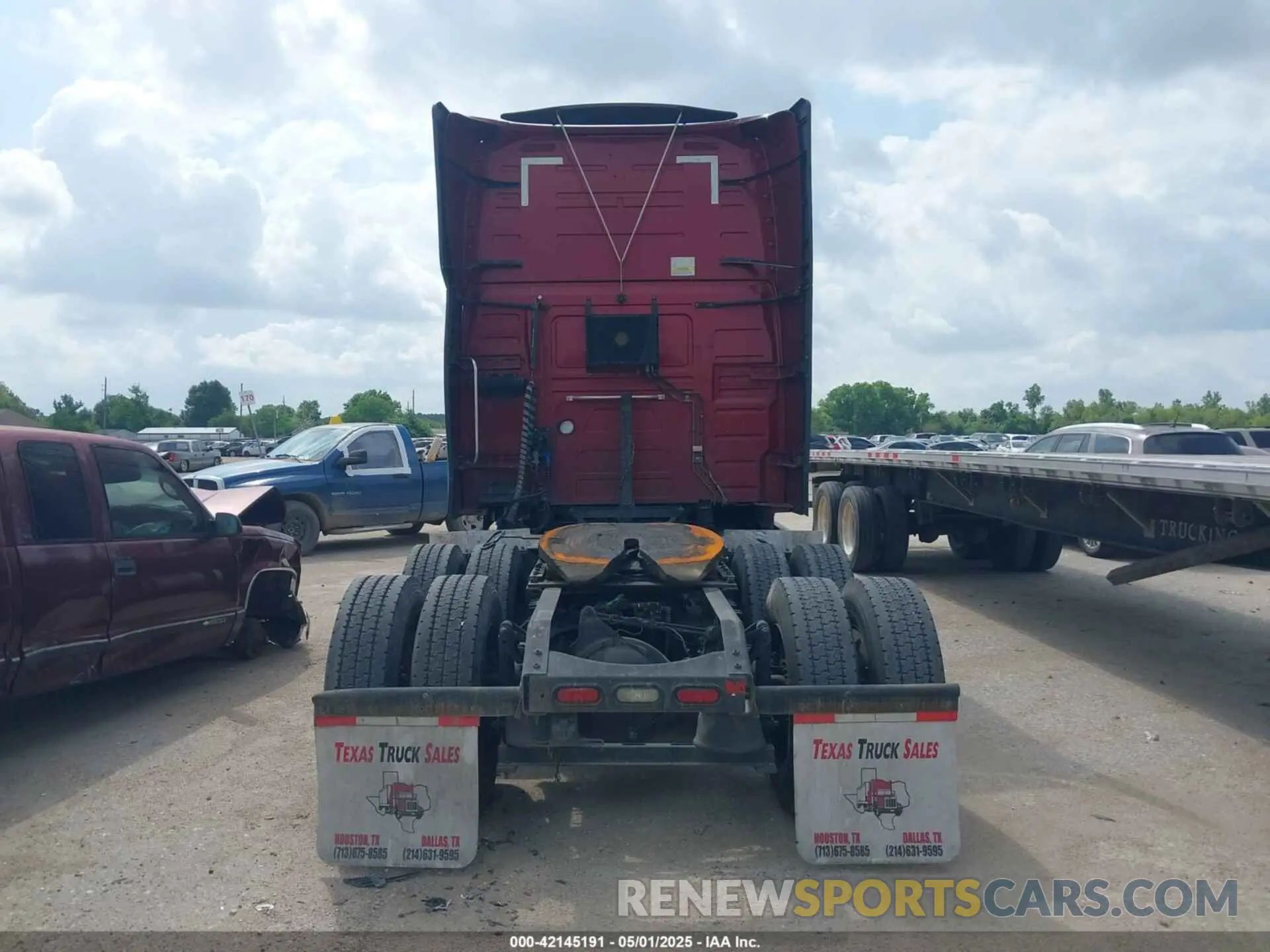 15 Photograph of a damaged car 4V4NC9EH0LN230715 VOLVO VNL 2020