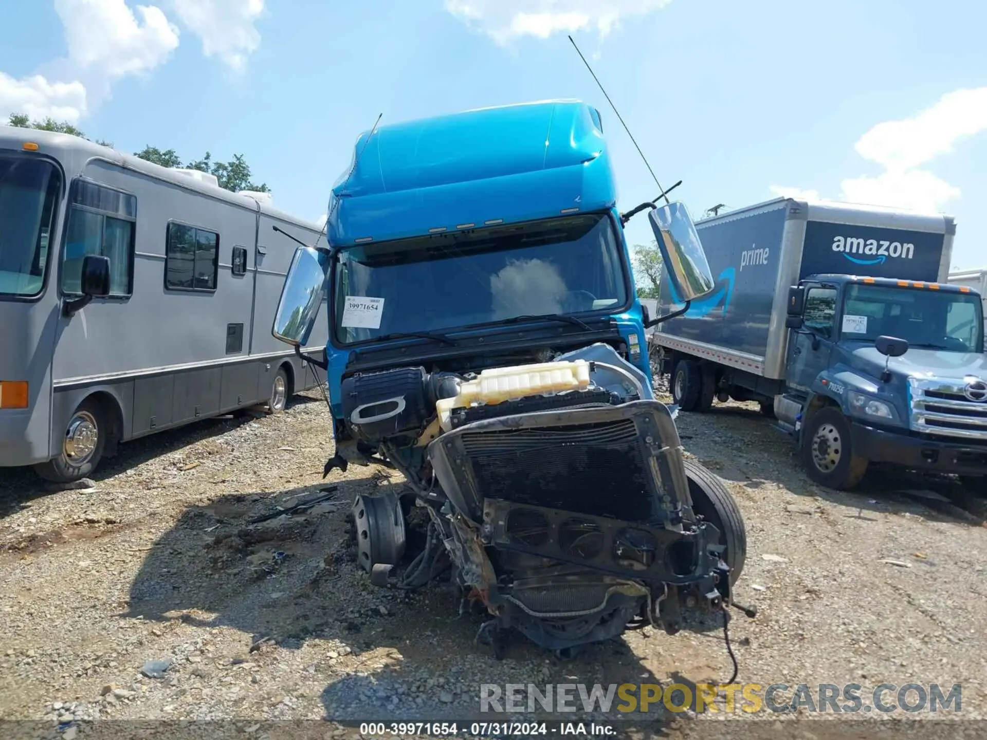 16 Photograph of a damaged car 4V4NC9EH1LN212594 VOLVO VNL 2020