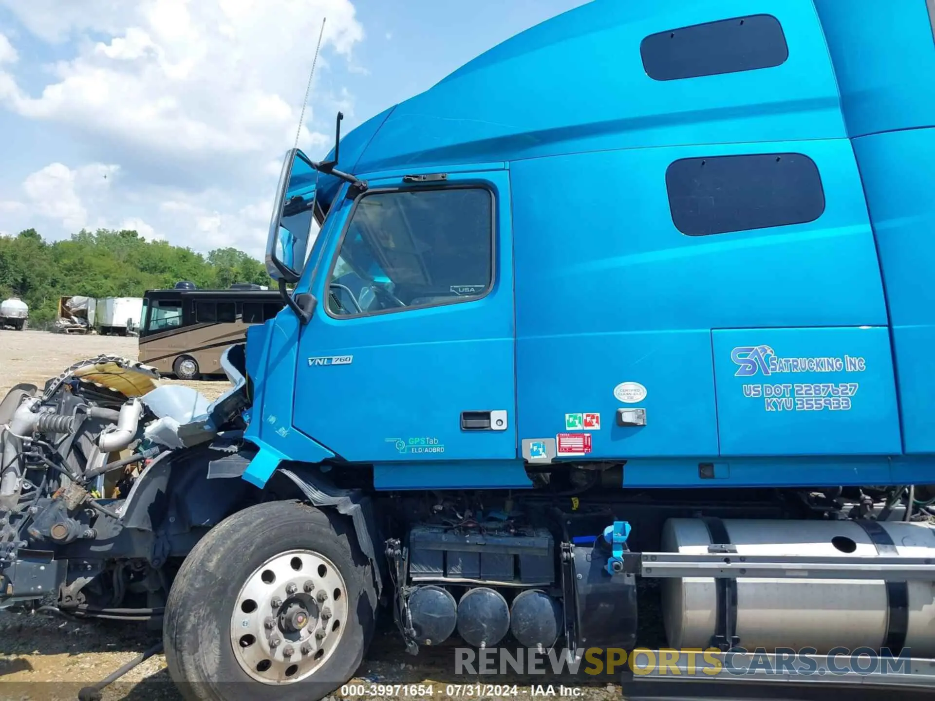 18 Photograph of a damaged car 4V4NC9EH1LN212594 VOLVO VNL 2020