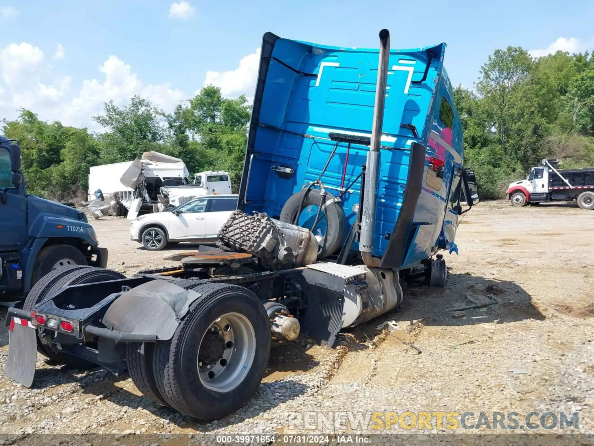 4 Photograph of a damaged car 4V4NC9EH1LN212594 VOLVO VNL 2020