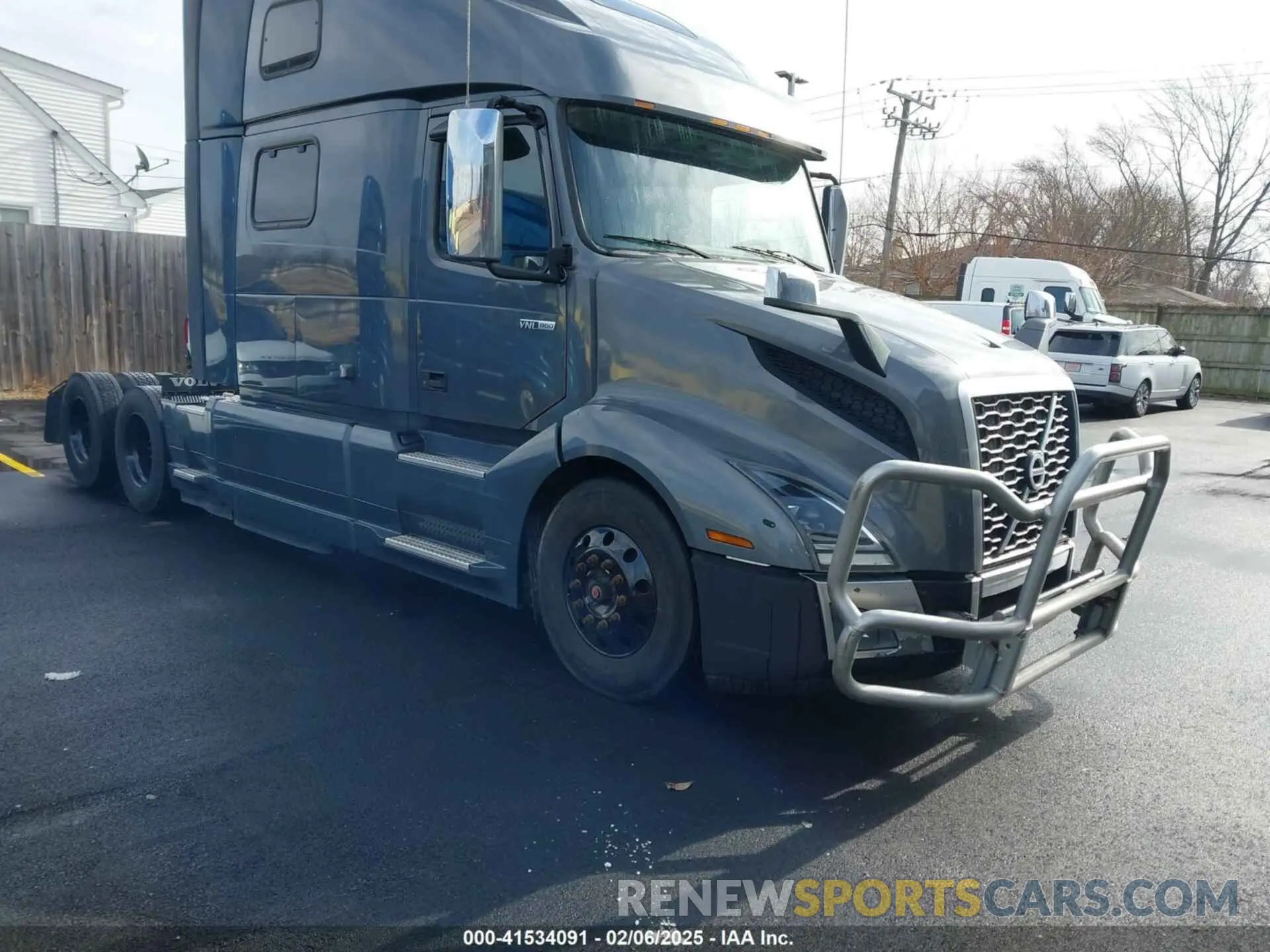 1 Photograph of a damaged car 4V4NC9EH3LN248996 VOLVO VNL 2020