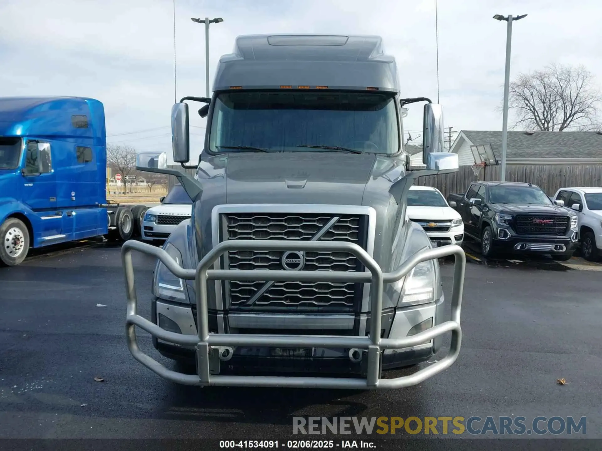 15 Photograph of a damaged car 4V4NC9EH3LN248996 VOLVO VNL 2020