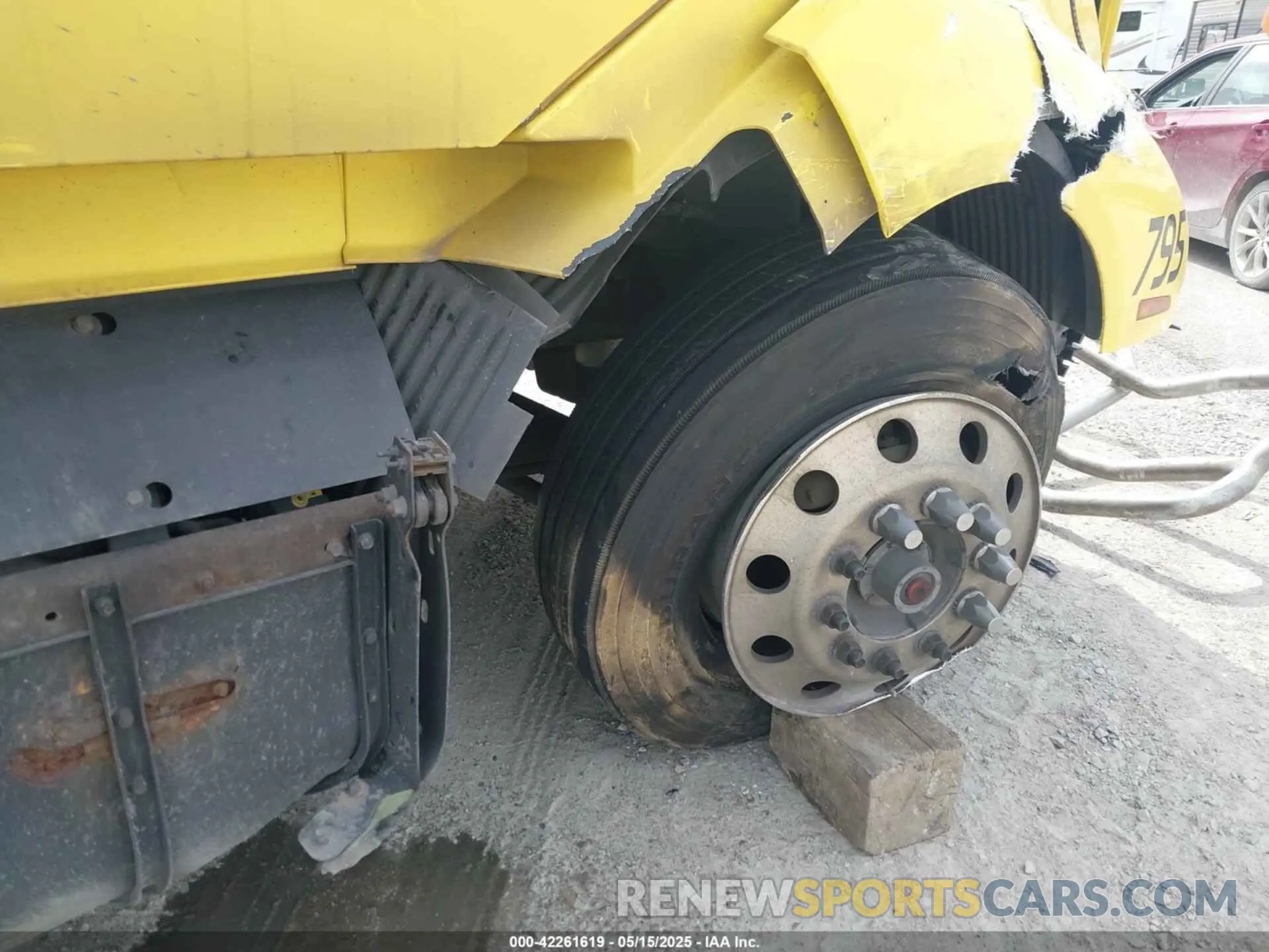 20 Photograph of a damaged car 4V4NC9EJ7LN240564 VOLVO VNL 2020