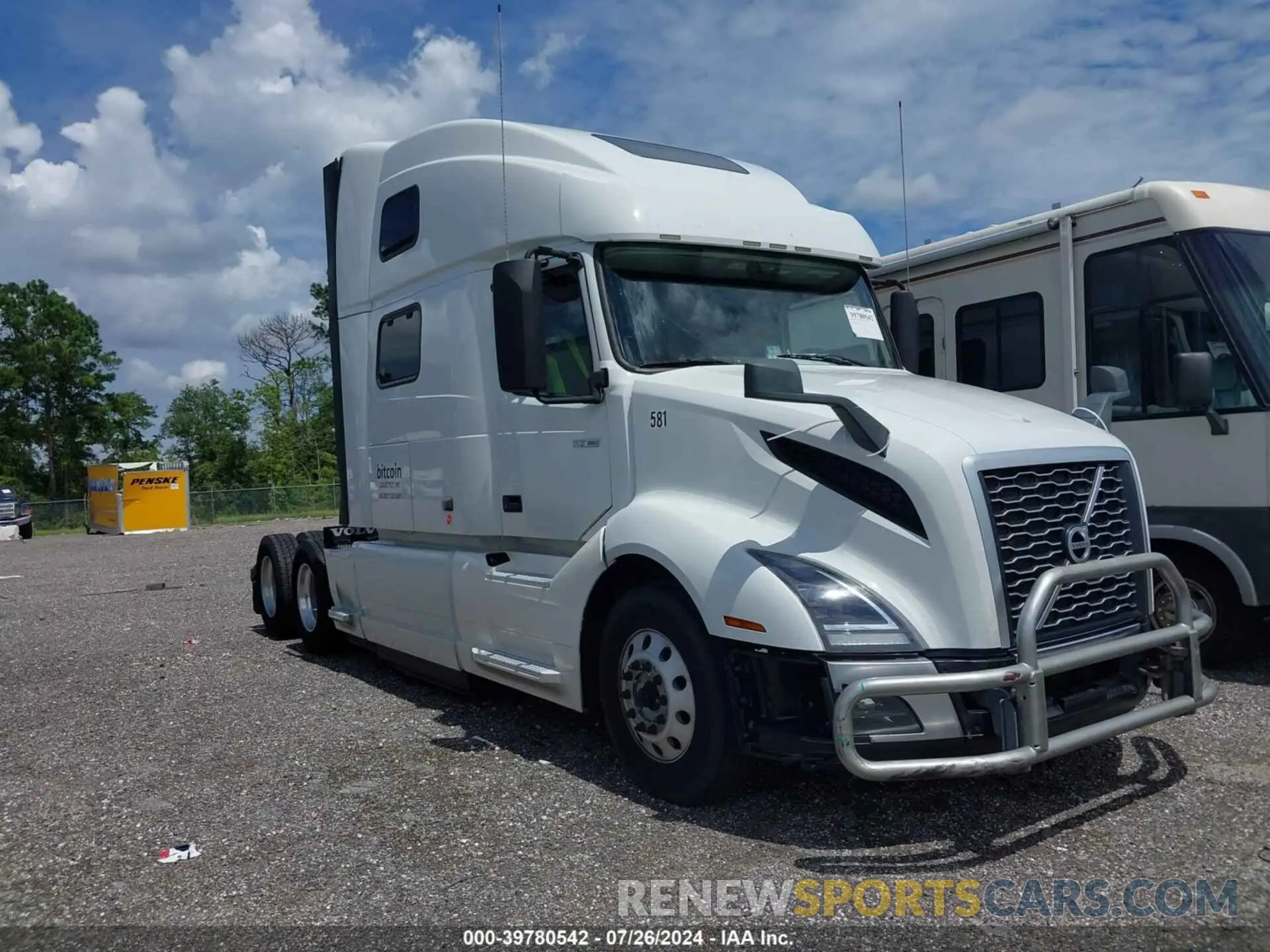 1 Photograph of a damaged car 4V4NC9EH2MN282784 VOLVO VNL 2021