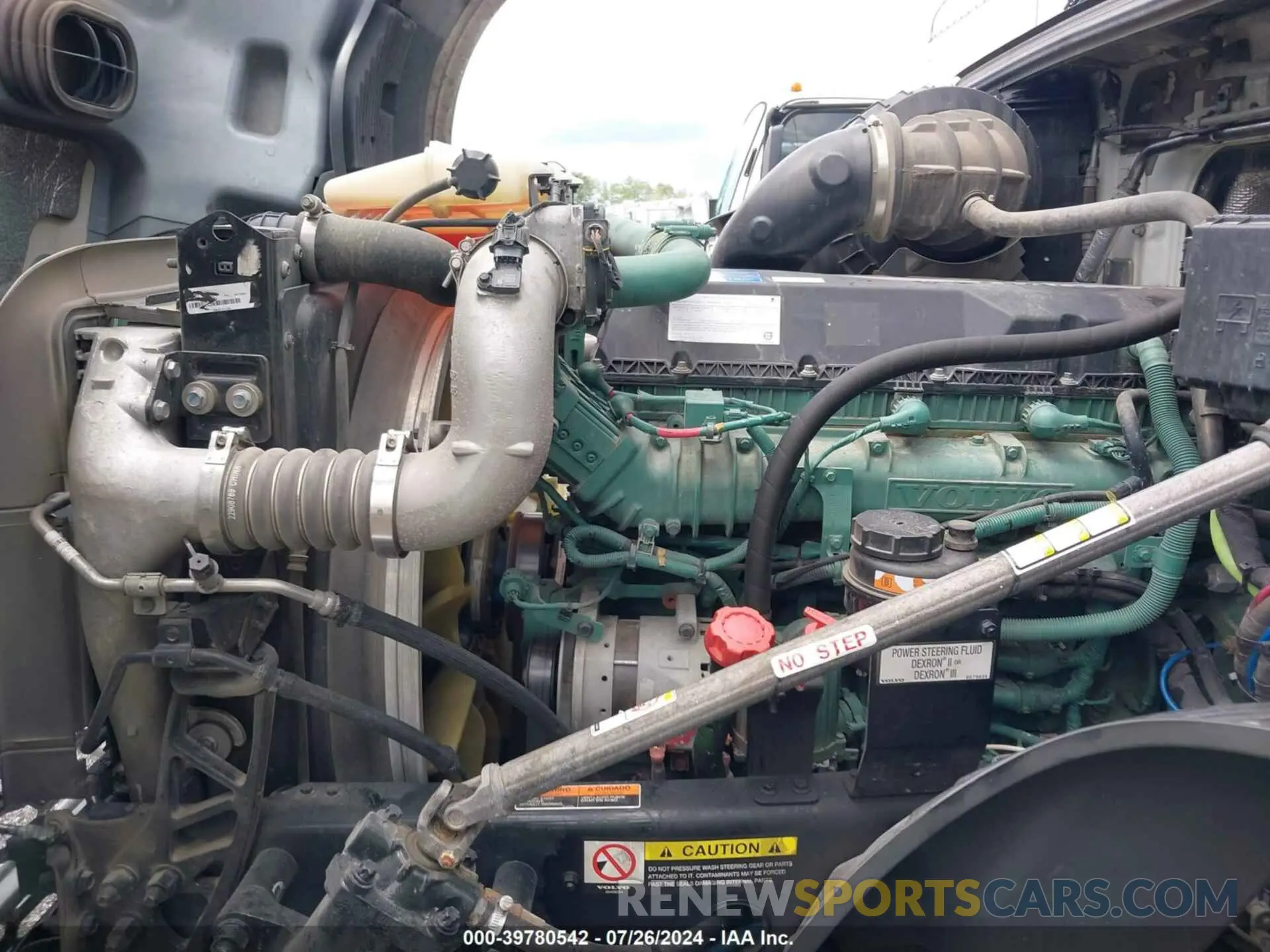 9 Photograph of a damaged car 4V4NC9EH2MN282784 VOLVO VNL 2021