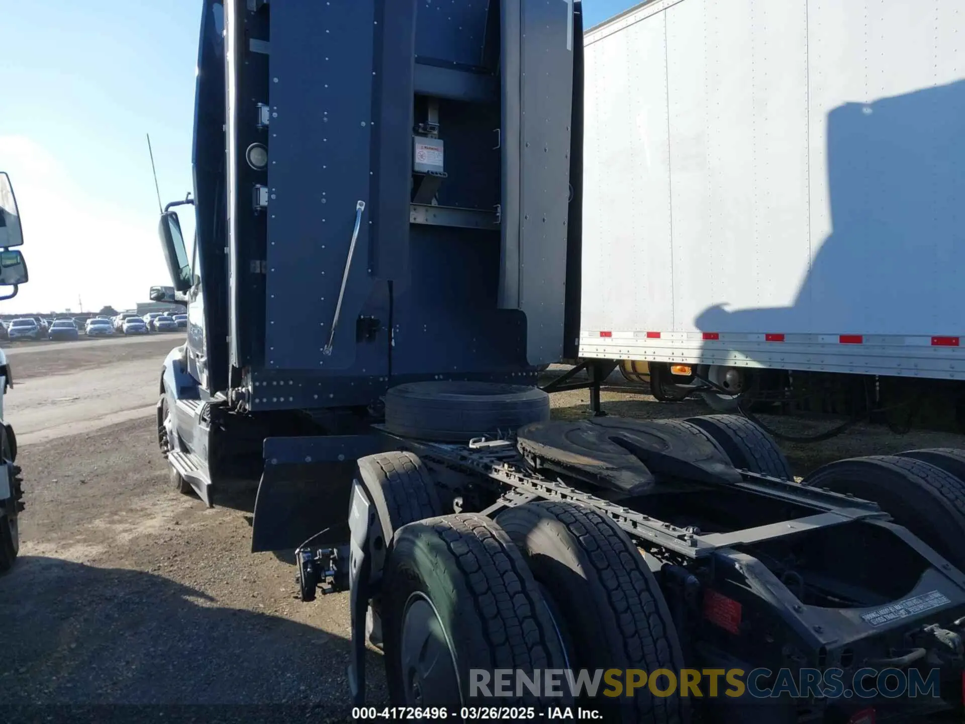 3 Photograph of a damaged car 4V4NC9UG1MN282364 VOLVO VNL 2021