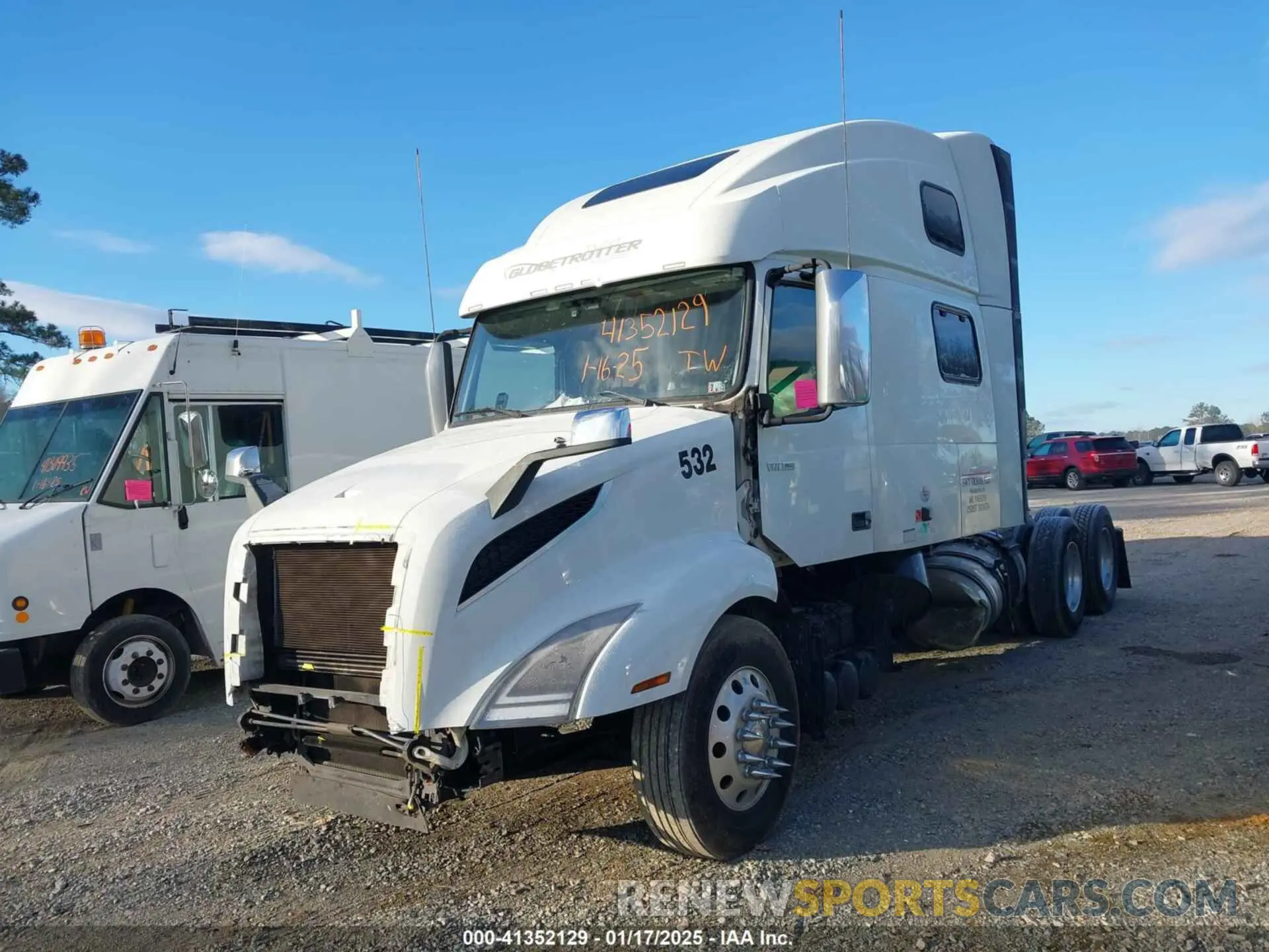 2 Photograph of a damaged car 4V4NC9EH4NN297840 VOLVO VNL 2022