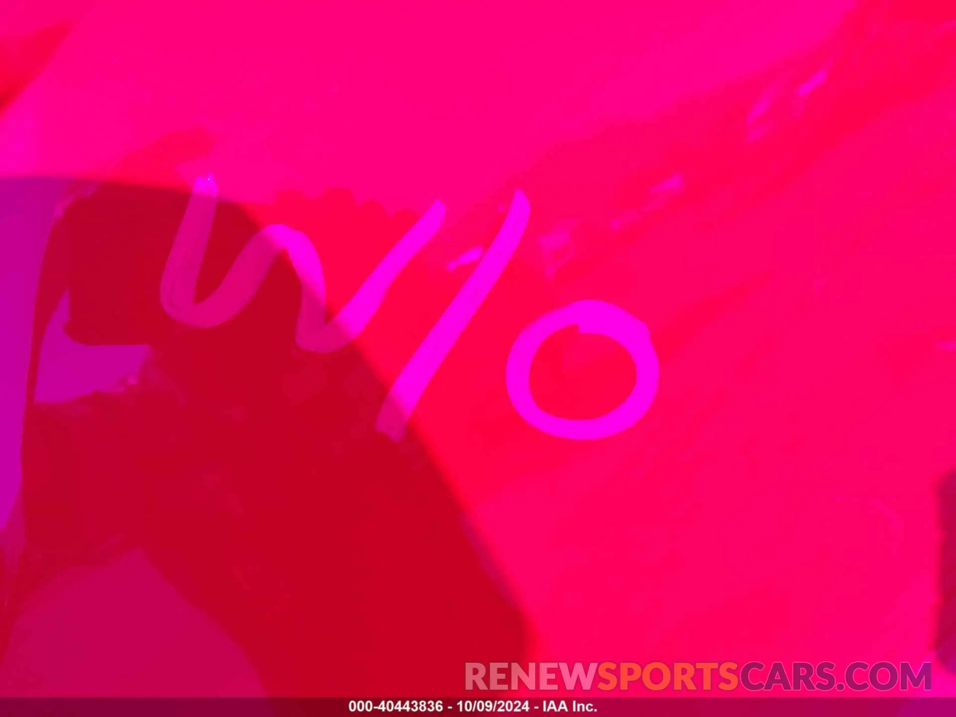 9 Photograph of a damaged car 4V4NC9EH6NN299461 VOLVO VNL 2022