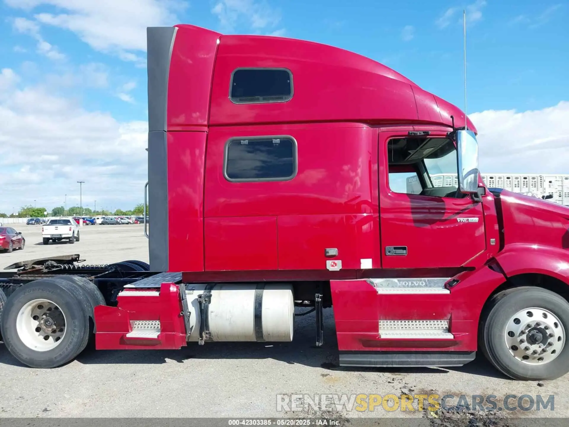 12 Photograph of a damaged car 4V4NC9EH7NN294351 VOLVO VNL 2022