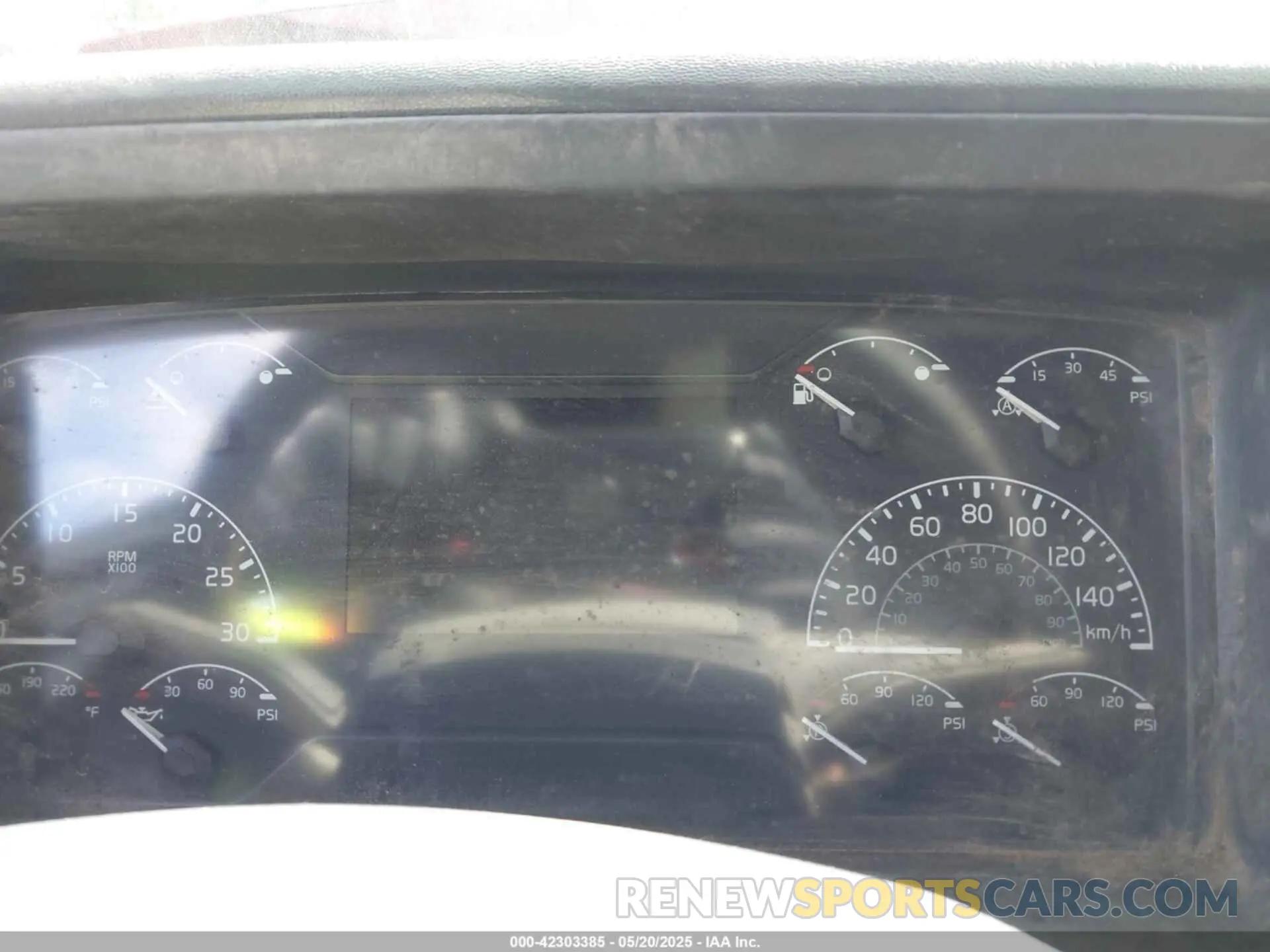 5 Photograph of a damaged car 4V4NC9EH7NN294351 VOLVO VNL 2022