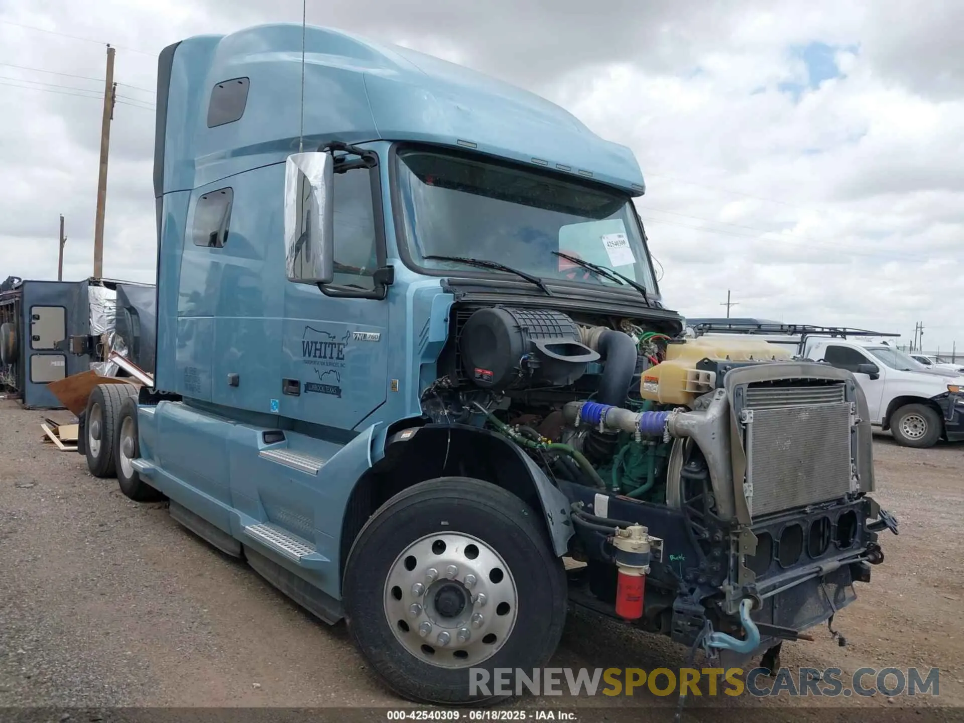 1 Photograph of a damaged car 4V4NC9EHXNN605495 VOLVO VNL 2022