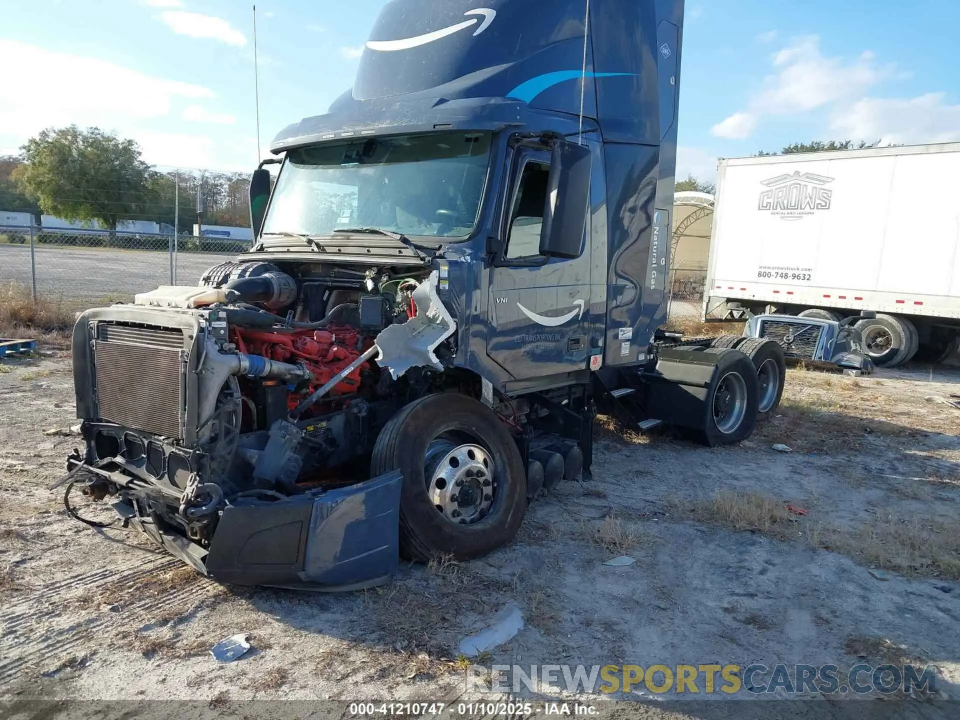 2 Photograph of a damaged car 4V4NC9UG4NN309672 VOLVO VNL 2022