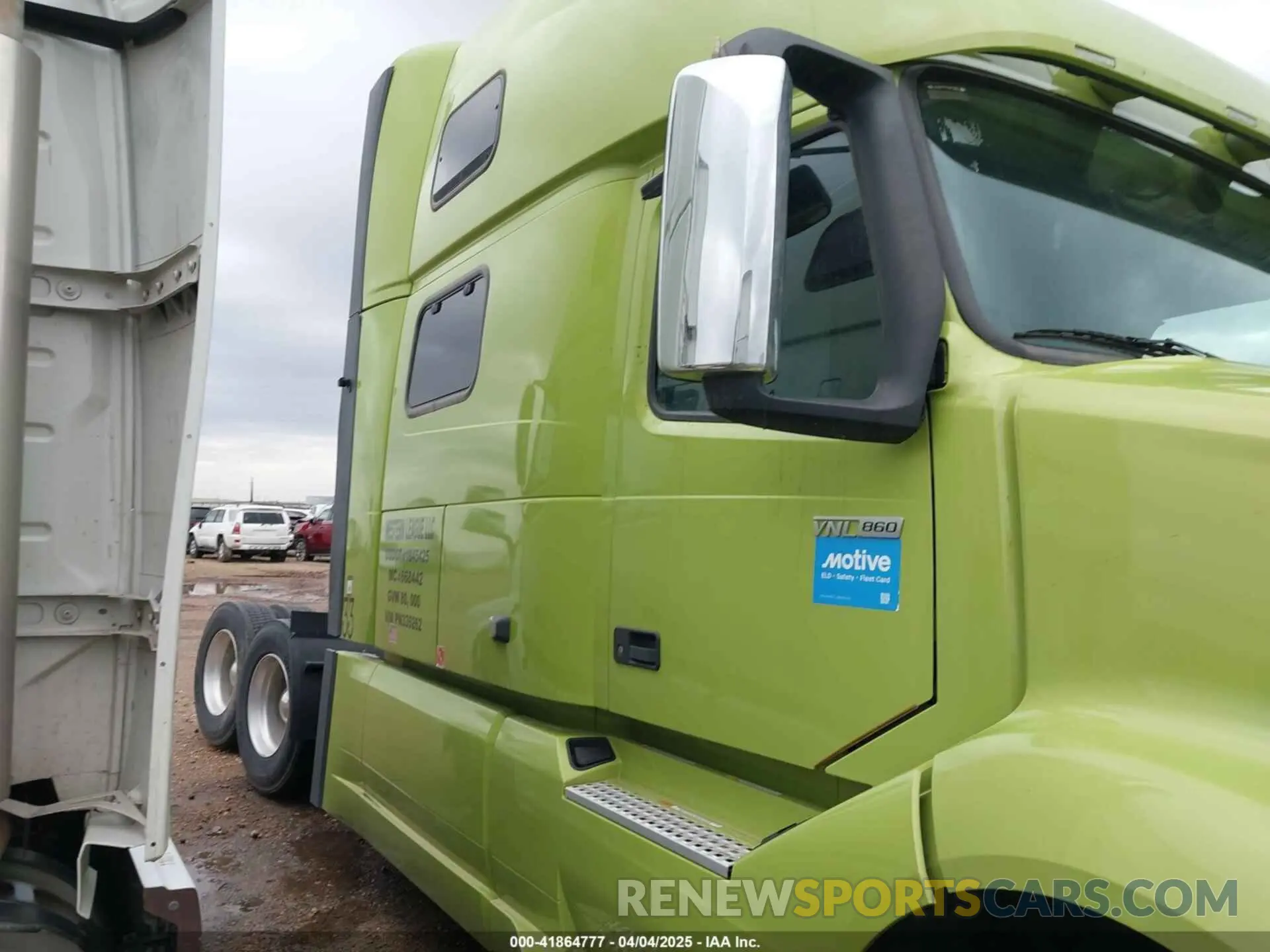 13 Photograph of a damaged car 4V4NC9EH2PN335262 VOLVO VNL 2023