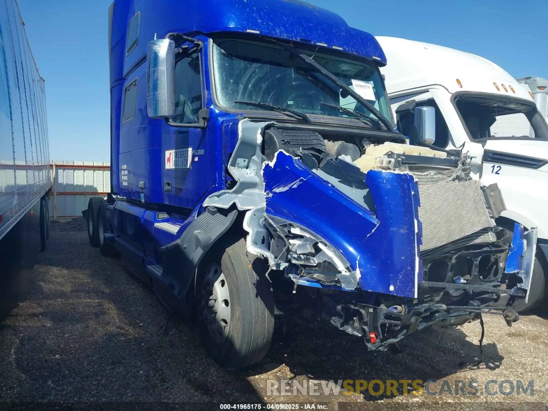 1 Photograph of a damaged car 4V4NC9EH4PN319922 VOLVO VNL 2023