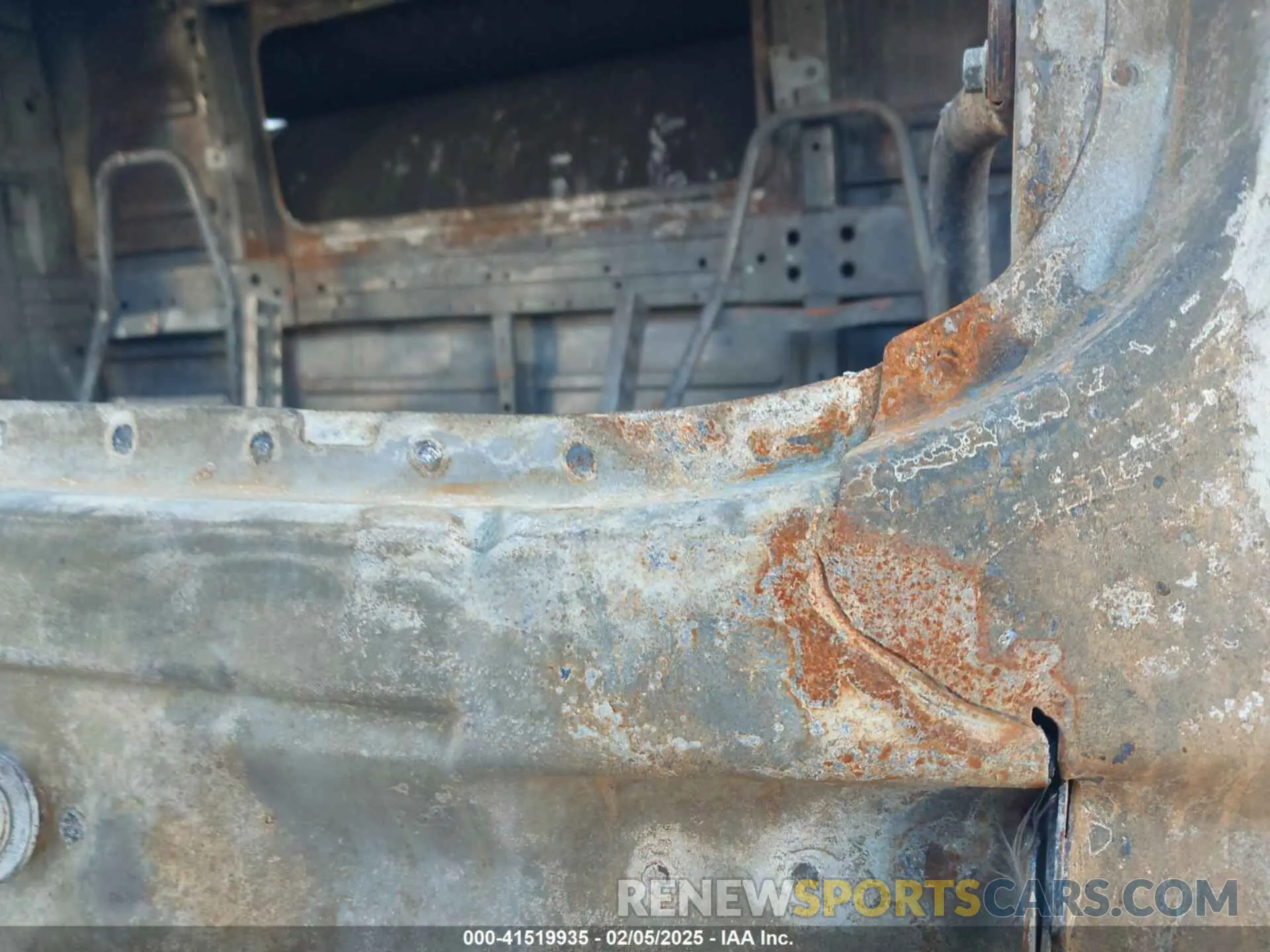 9 Photograph of a damaged car 4V4NC9UG1PN335682 VOLVO VNL 2023