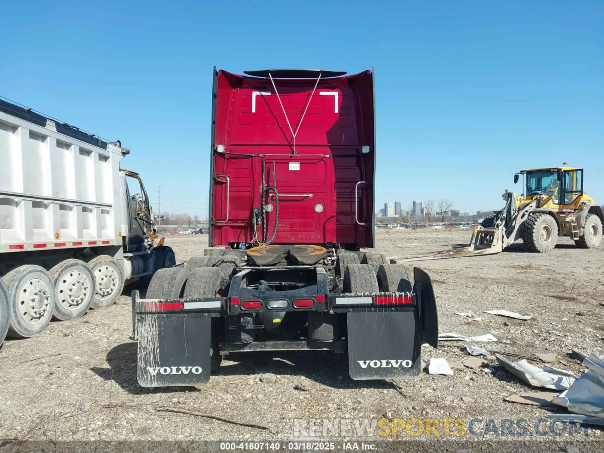 16 Photograph of a damaged car 4V4NC9EH0RN634994 VOLVO VNL 2024
