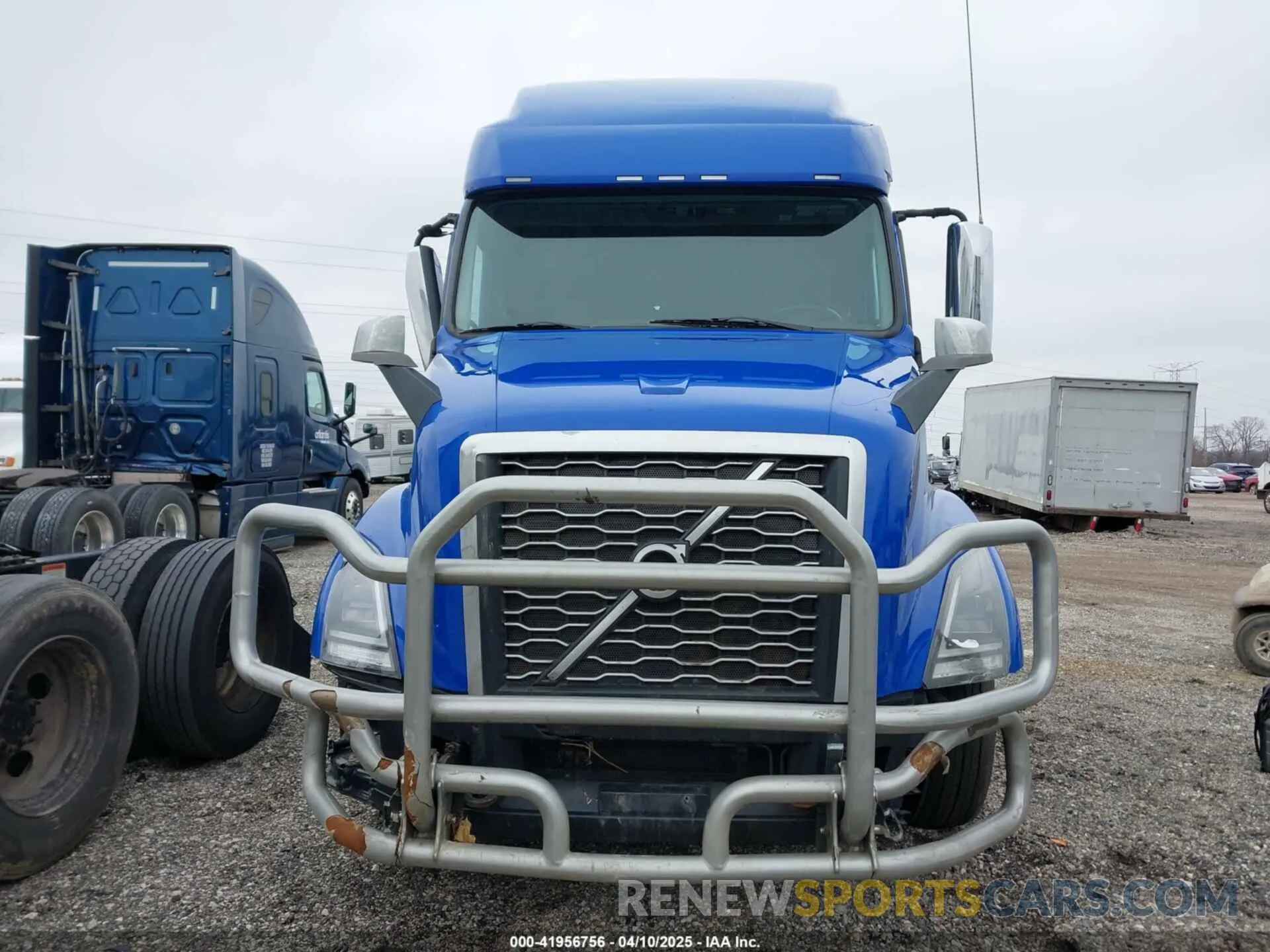 12 Photograph of a damaged car 4V4NC9EH5RN624168 VOLVO VNL 2024
