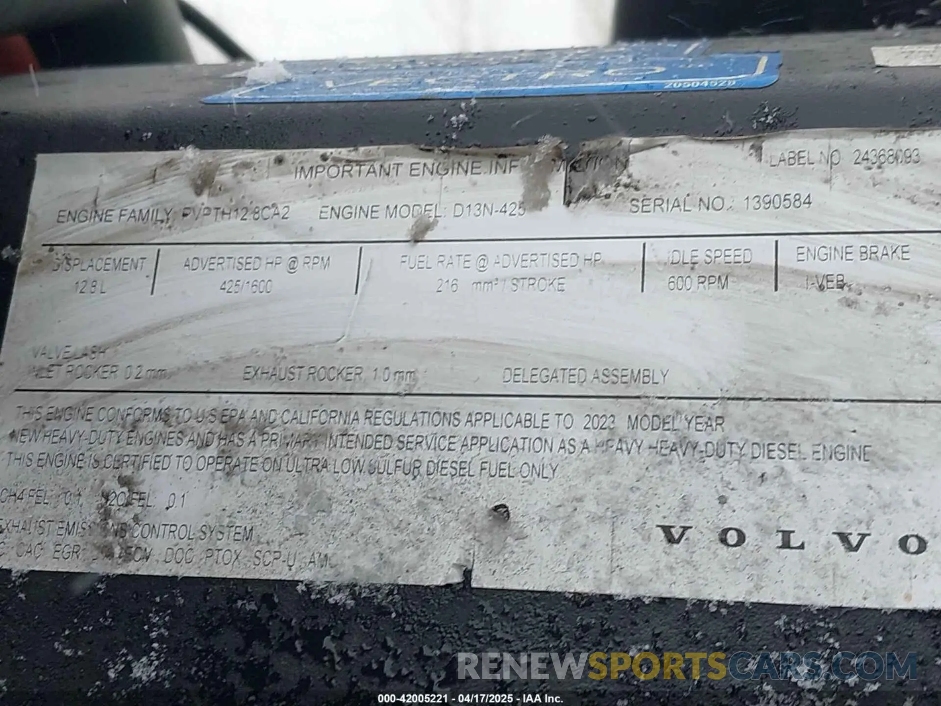 13 Photograph of a damaged car 4V4NC9EH5RN641312 VOLVO VNL 2024
