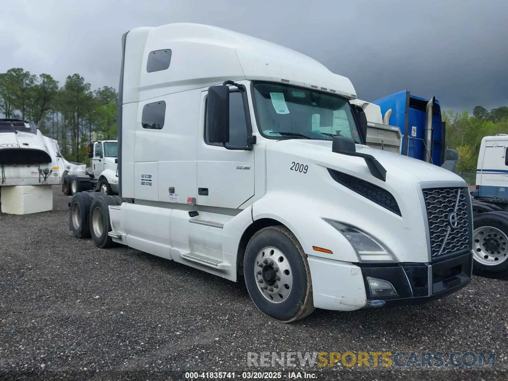 1 Photograph of a damaged car 4V4NC9EH4KN872630 VOLVO VNL*ORS 2019