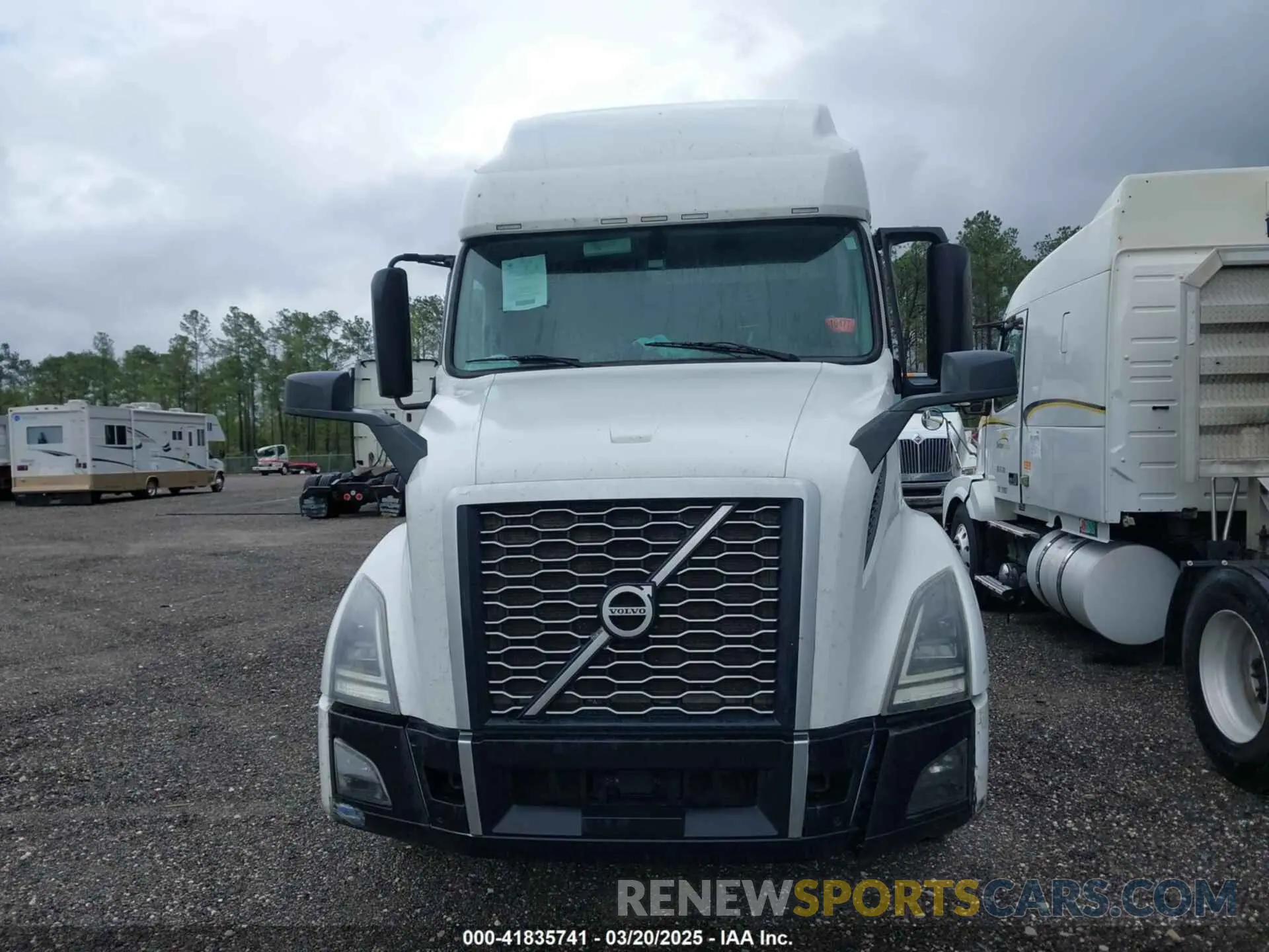 12 Photograph of a damaged car 4V4NC9EH4KN872630 VOLVO VNL*ORS 2019