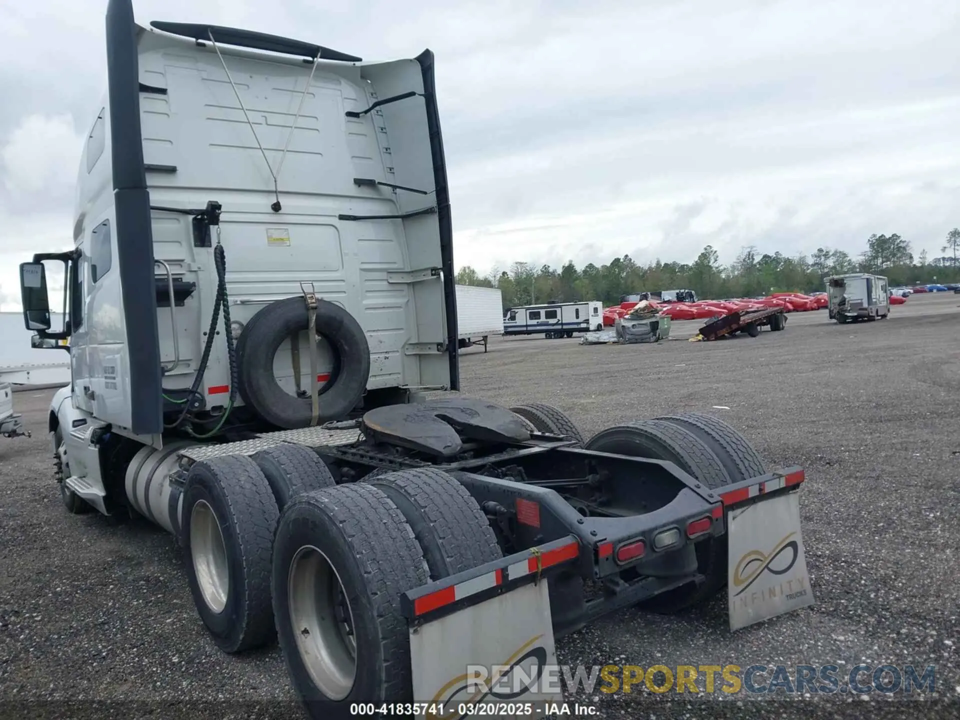 3 Photograph of a damaged car 4V4NC9EH4KN872630 VOLVO VNL*ORS 2019