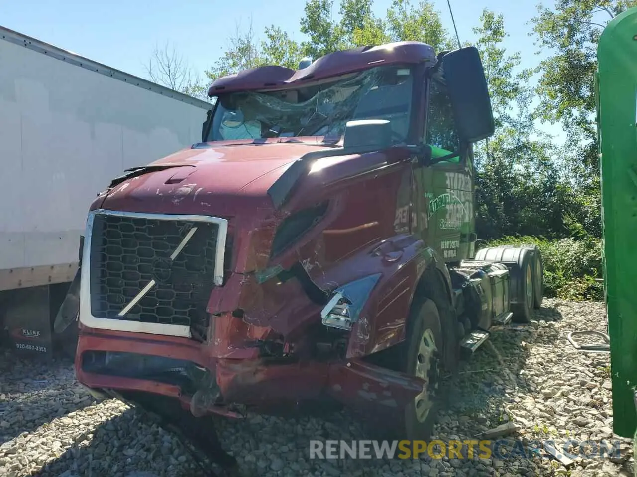 2 Photograph of a damaged car 4V4WC9EG9KN217889 VOLVO VNR 2019