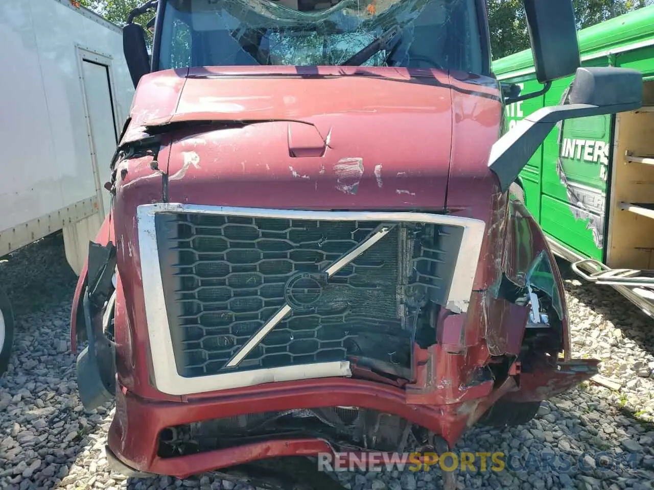 7 Photograph of a damaged car 4V4WC9EG9KN217889 VOLVO VNR 2019