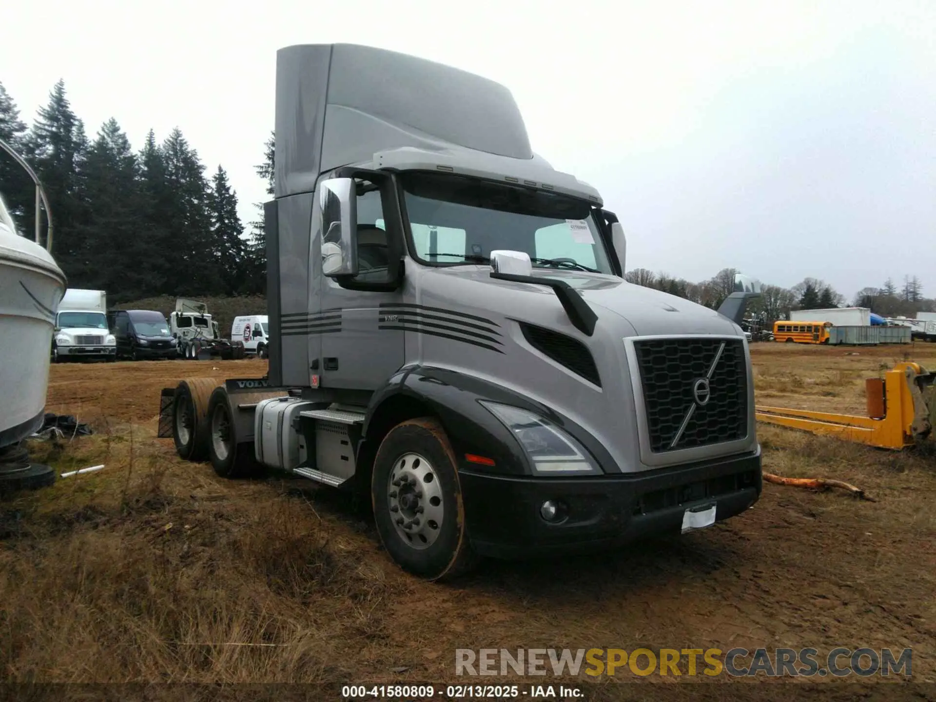 1 Photograph of a damaged car 4V4WC9EH0KN197959 VOLVO VNR 2019
