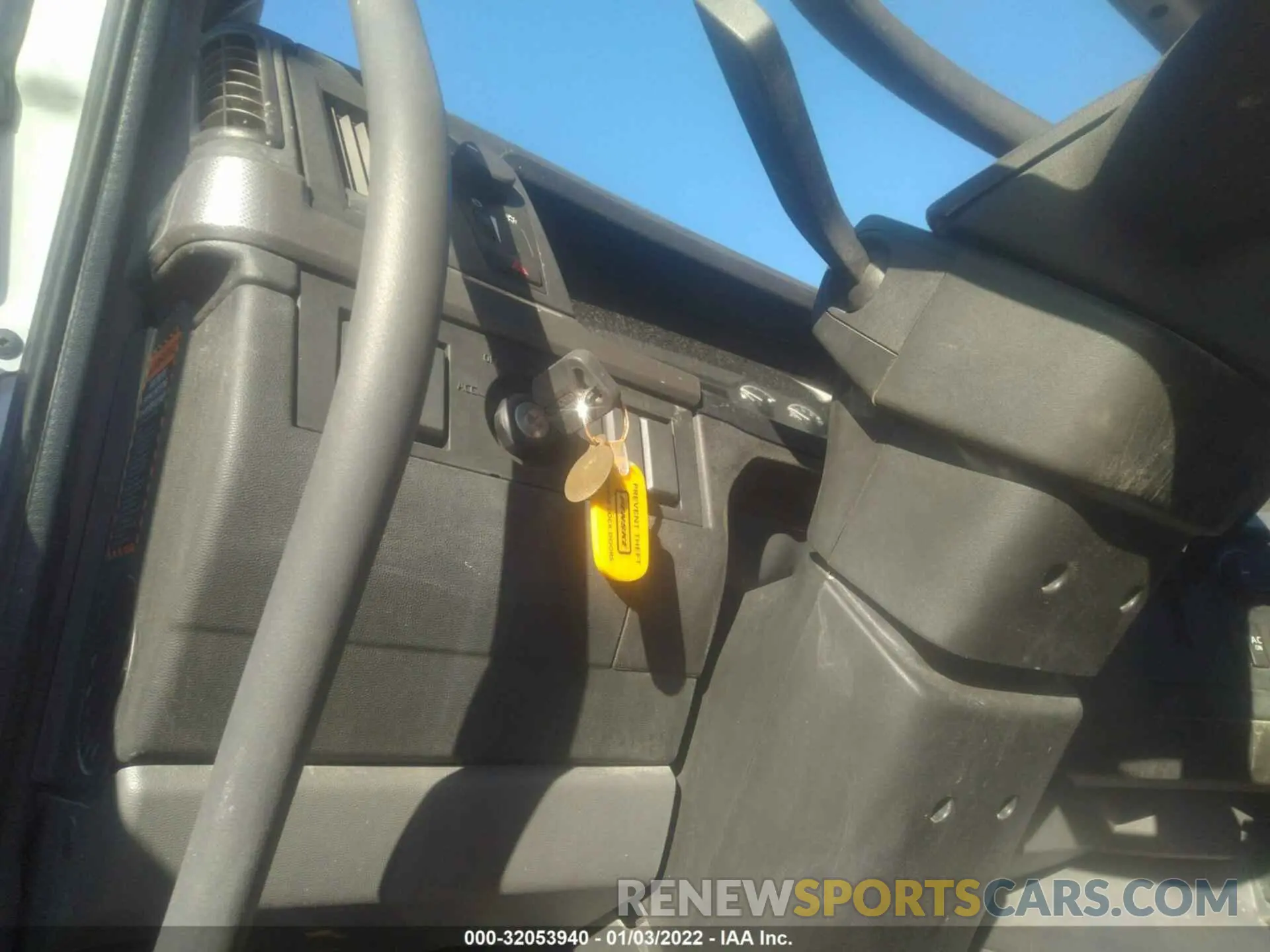 11 Photograph of a damaged car 4V4WC9EH9KN247614 VOLVO VNR 2019