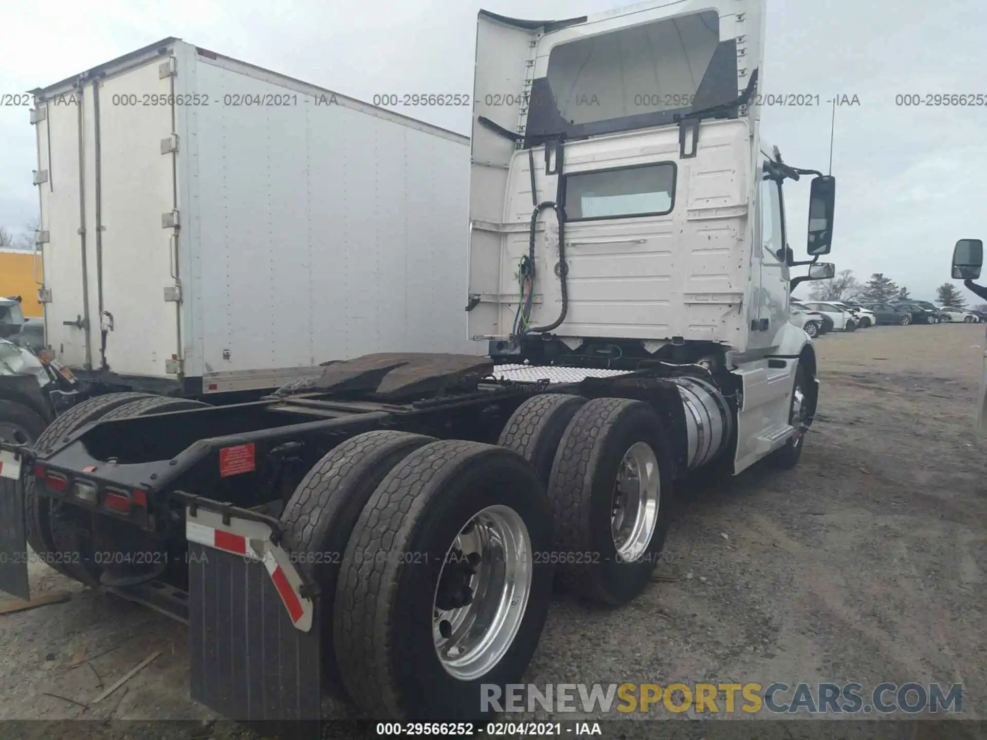 4 Photograph of a damaged car 4V4WC9EH0LN259104 VOLVO VNR 2020