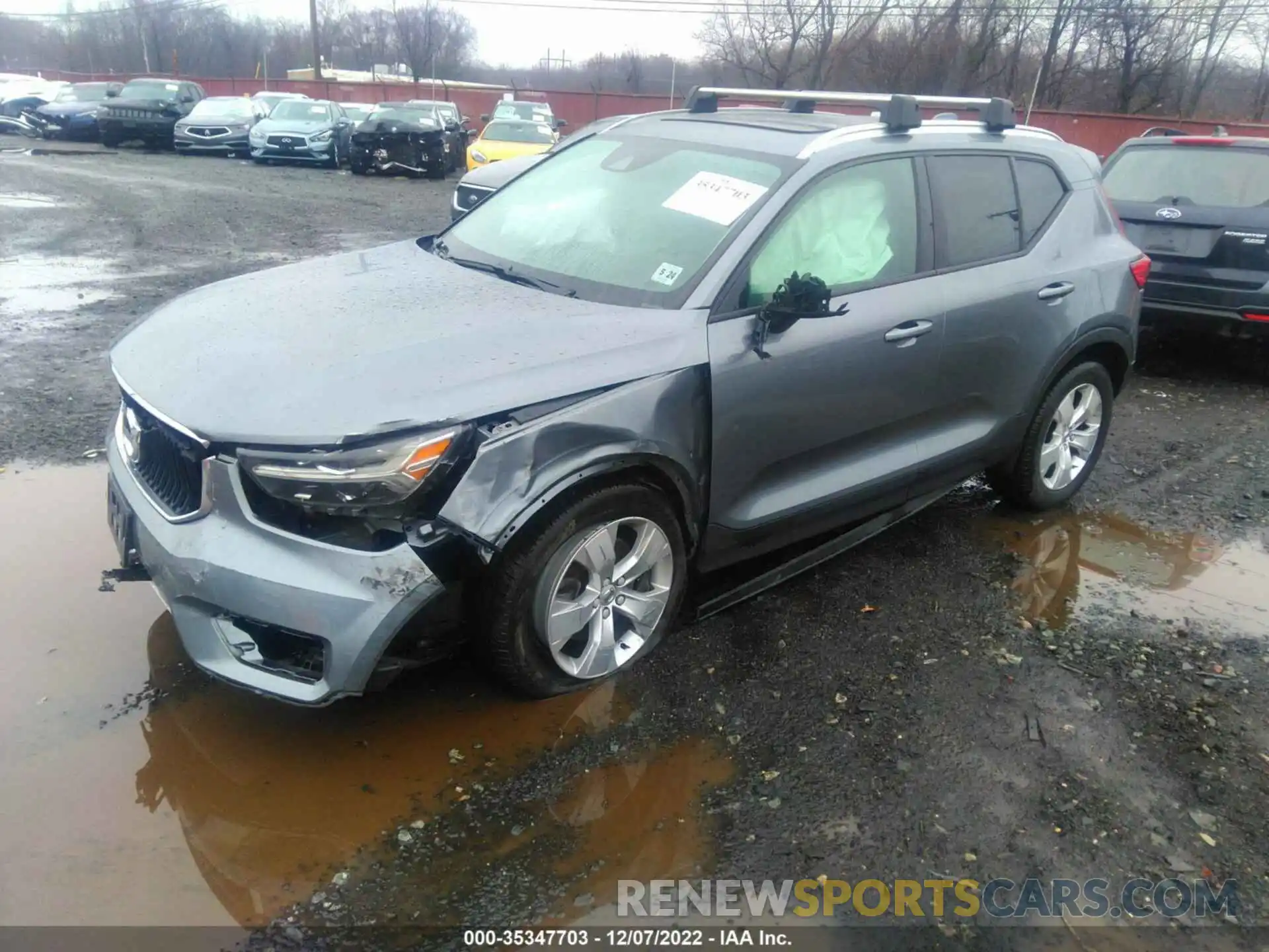 2 Photograph of a damaged car YV4162UK0K2126678 VOLVO XC40 2019