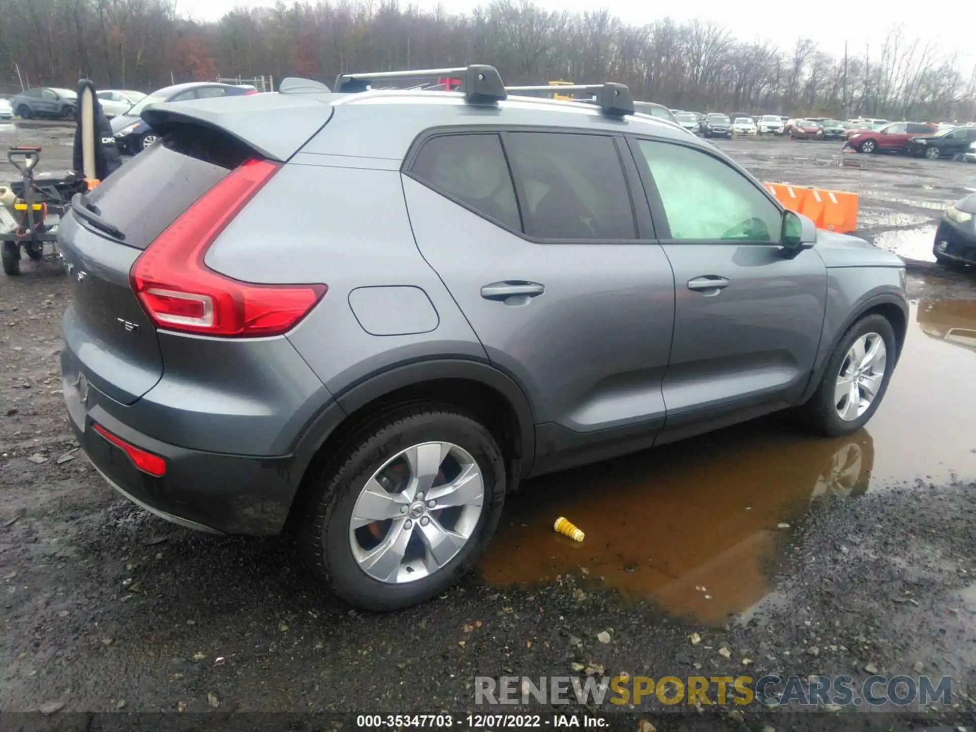 4 Photograph of a damaged car YV4162UK0K2126678 VOLVO XC40 2019