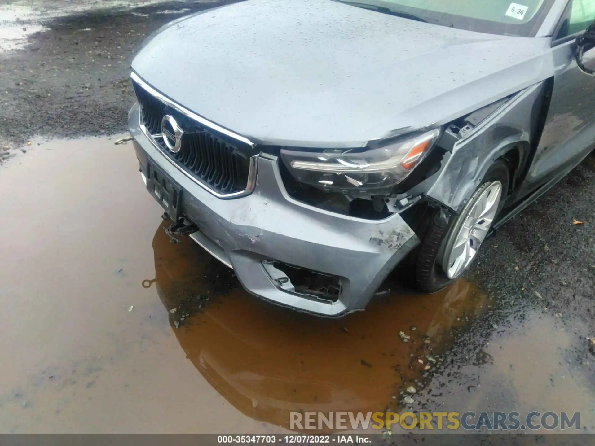 6 Photograph of a damaged car YV4162UK0K2126678 VOLVO XC40 2019