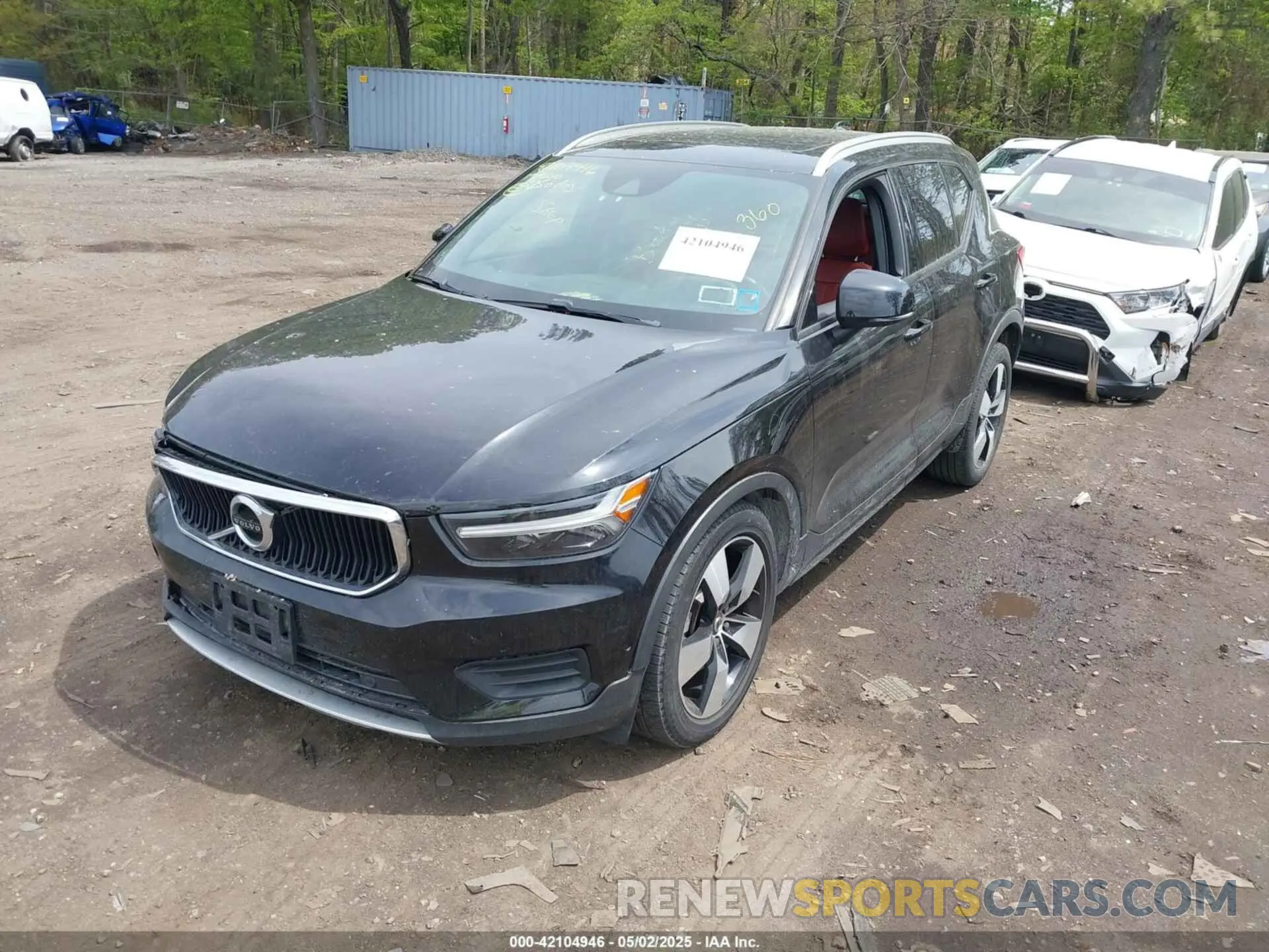 2 Photograph of a damaged car YV4162UK1K2052266 VOLVO XC40 2019